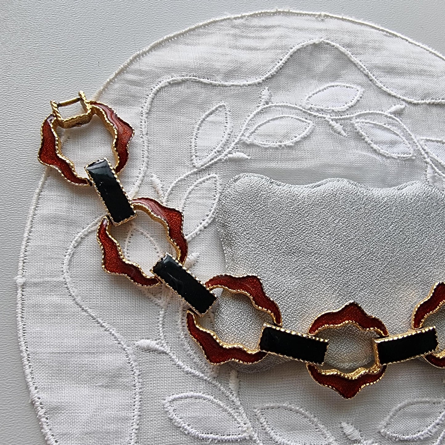 Bracelet - Avon Gold Red and Black Enamel Link Chain Bracelet