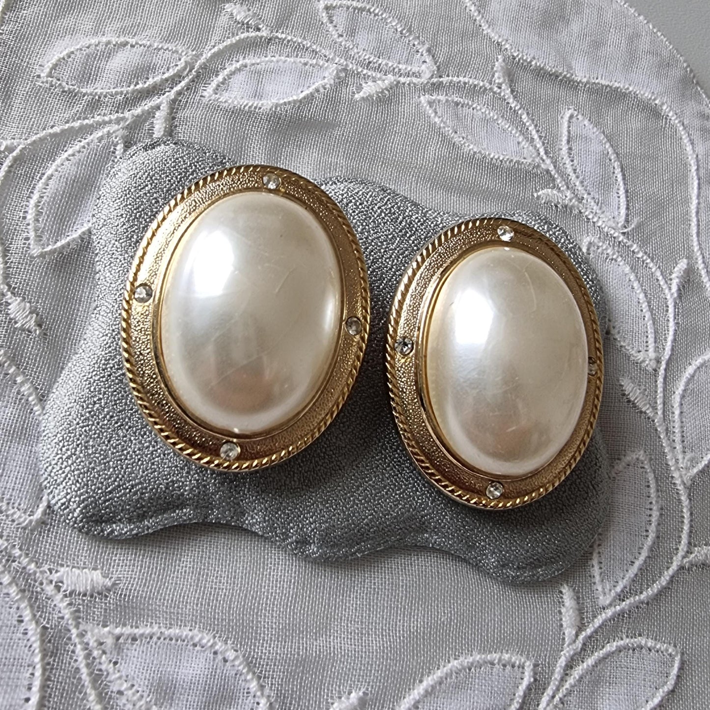 Clip on - Gold Oval Pearl and Crystals Clip on Earrings