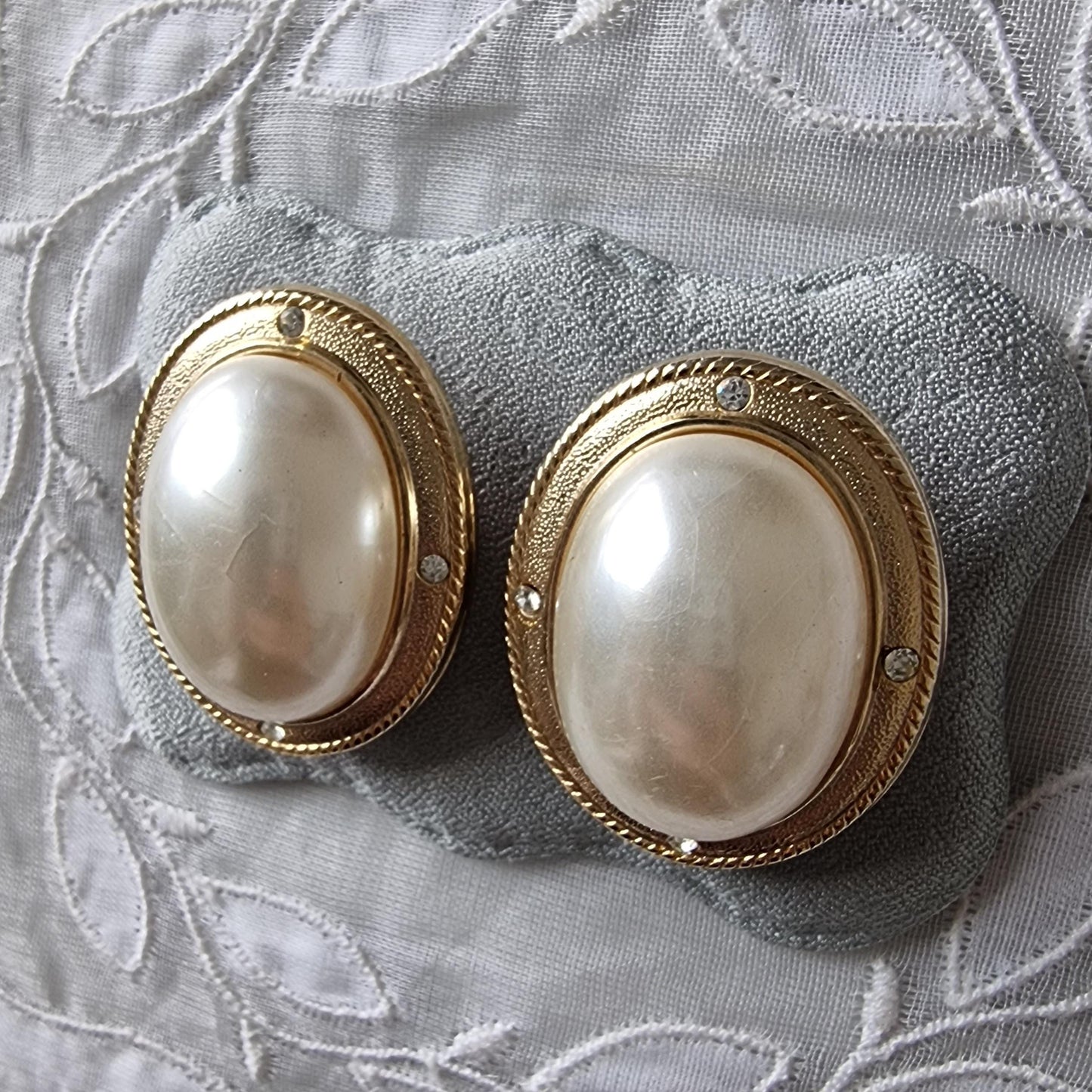 Clip on - Gold Oval Pearl and Crystals Clip on Earrings
