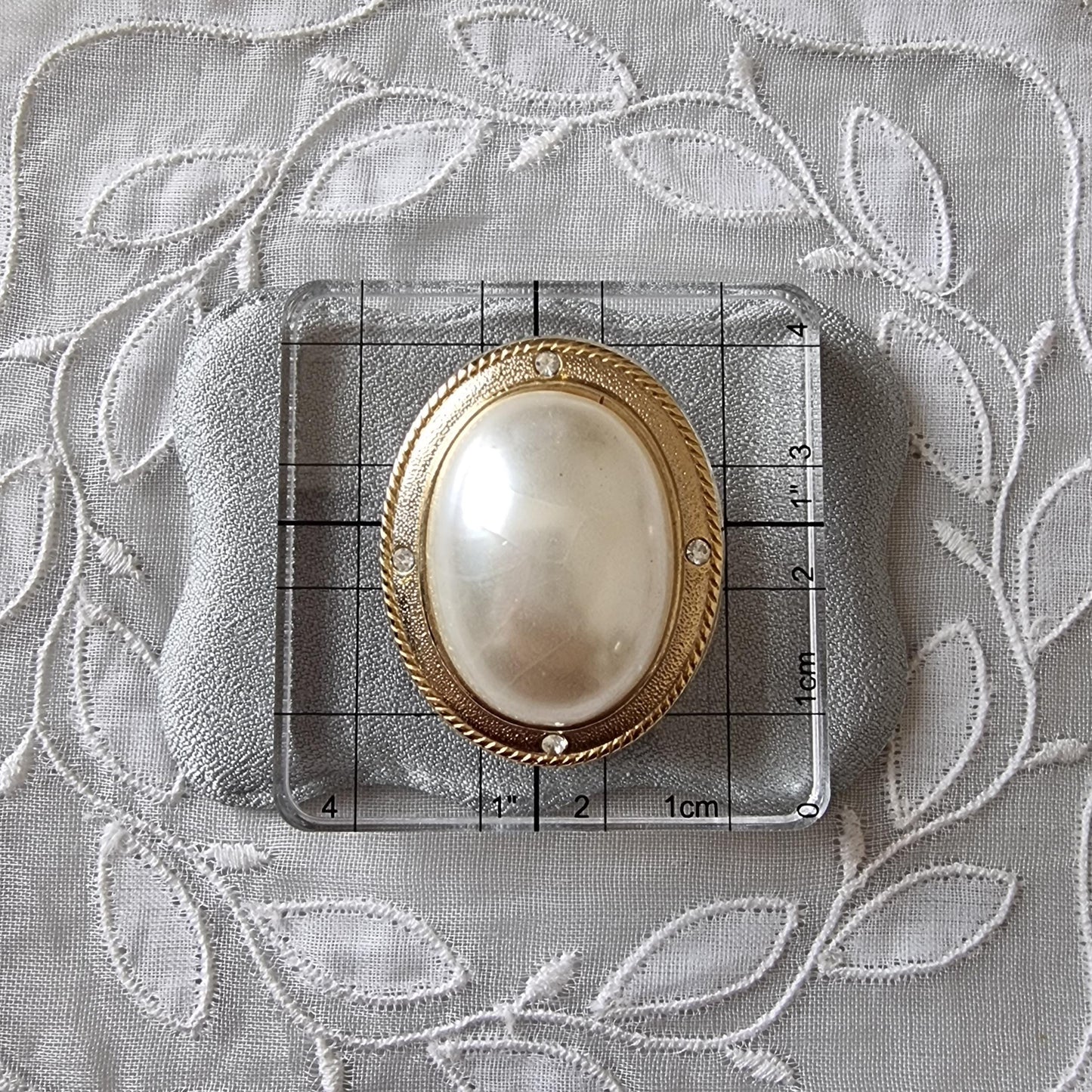 Clip on - Gold Oval Pearl and Crystals Clip on Earrings