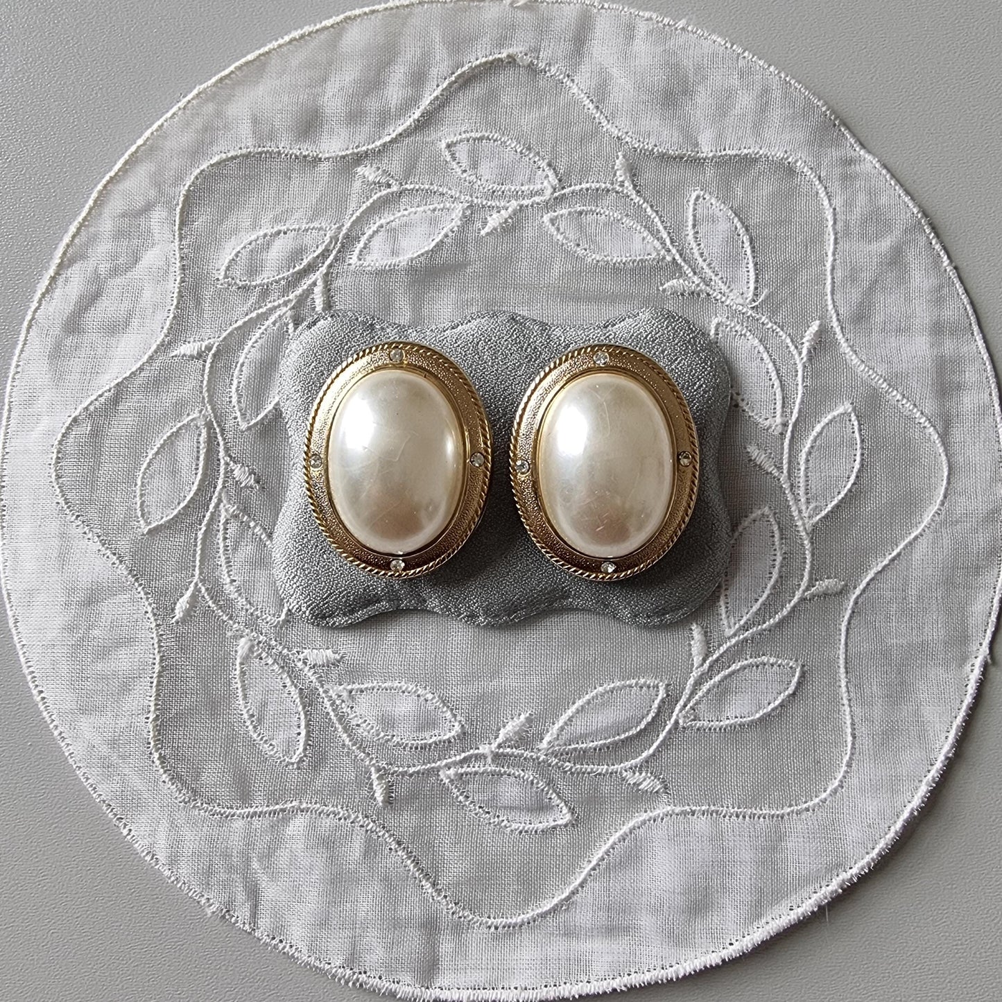 Clip on - Gold Oval Pearl and Crystals Clip on Earrings