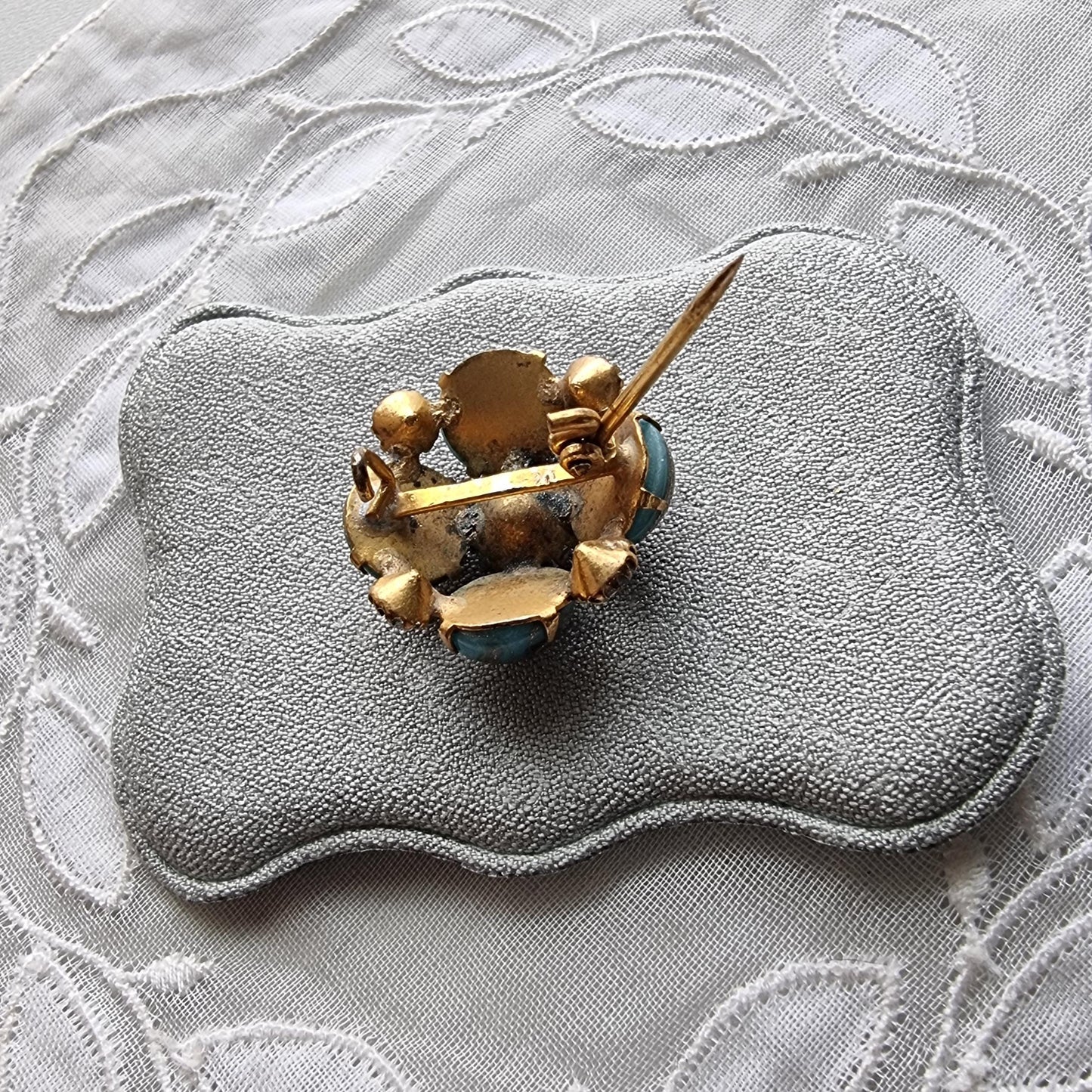 Brooch - Gold Turquoise Glass and Clear Crystal Flower Brooch