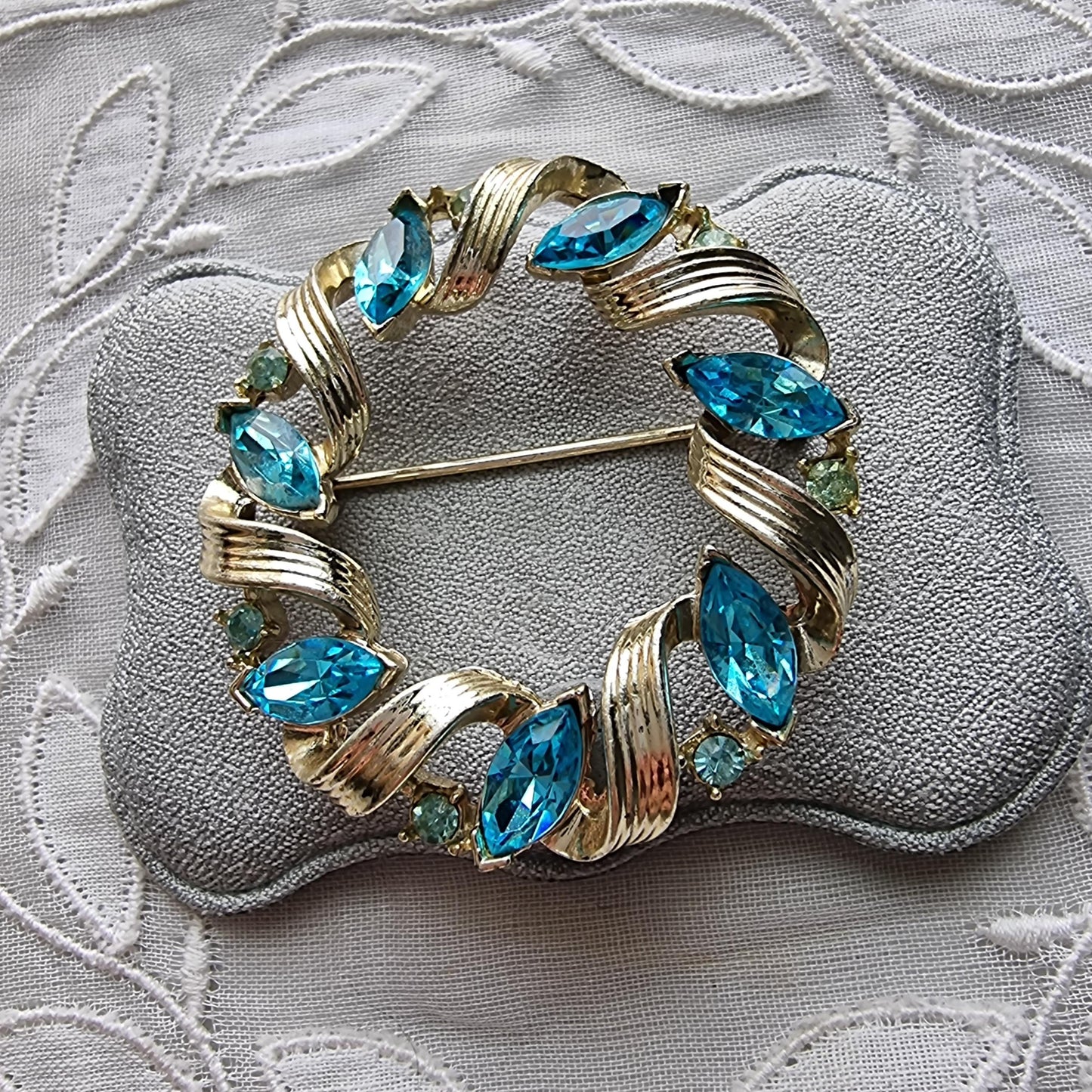 Brooch - Lisner Gold Ribbon Blue Crystals Wreath Brooch