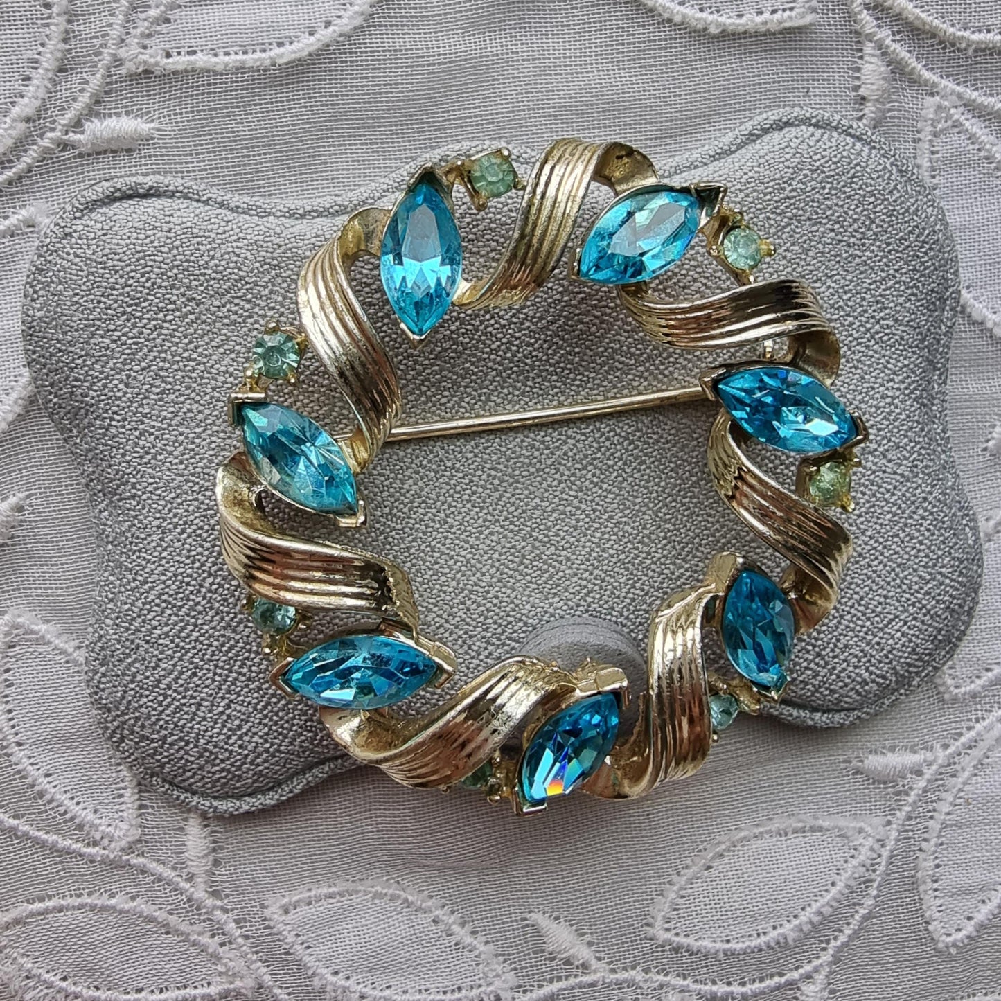 Brooch - Lisner Gold Ribbon Blue Crystals Wreath Brooch