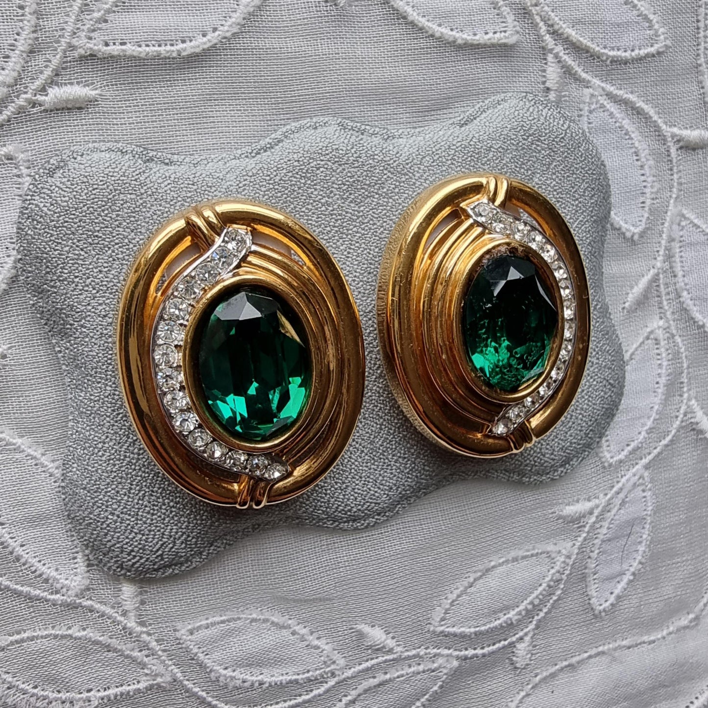Clip on - Lanvin Oval Green and Clear Crystals Clip On Earrings