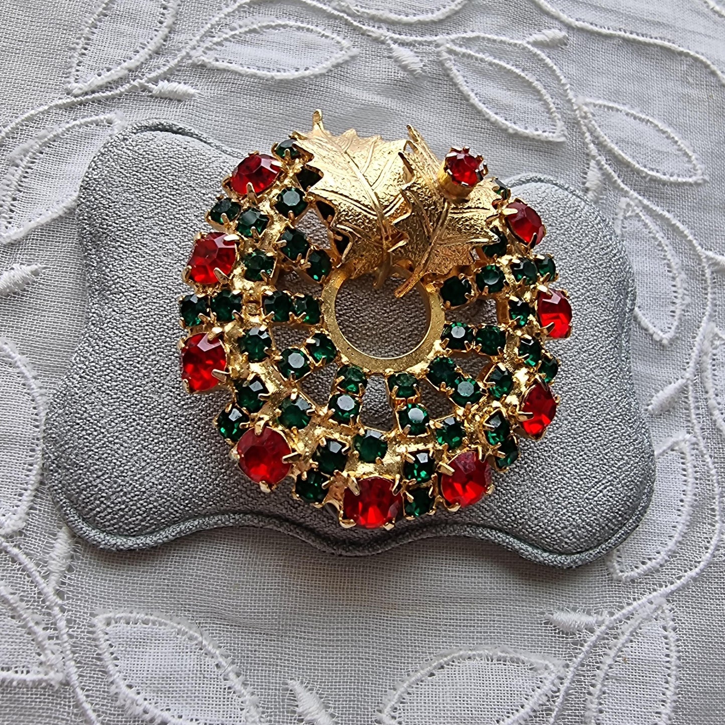 Brooch - Green and Red Crystals Christmas Wreath Brooch