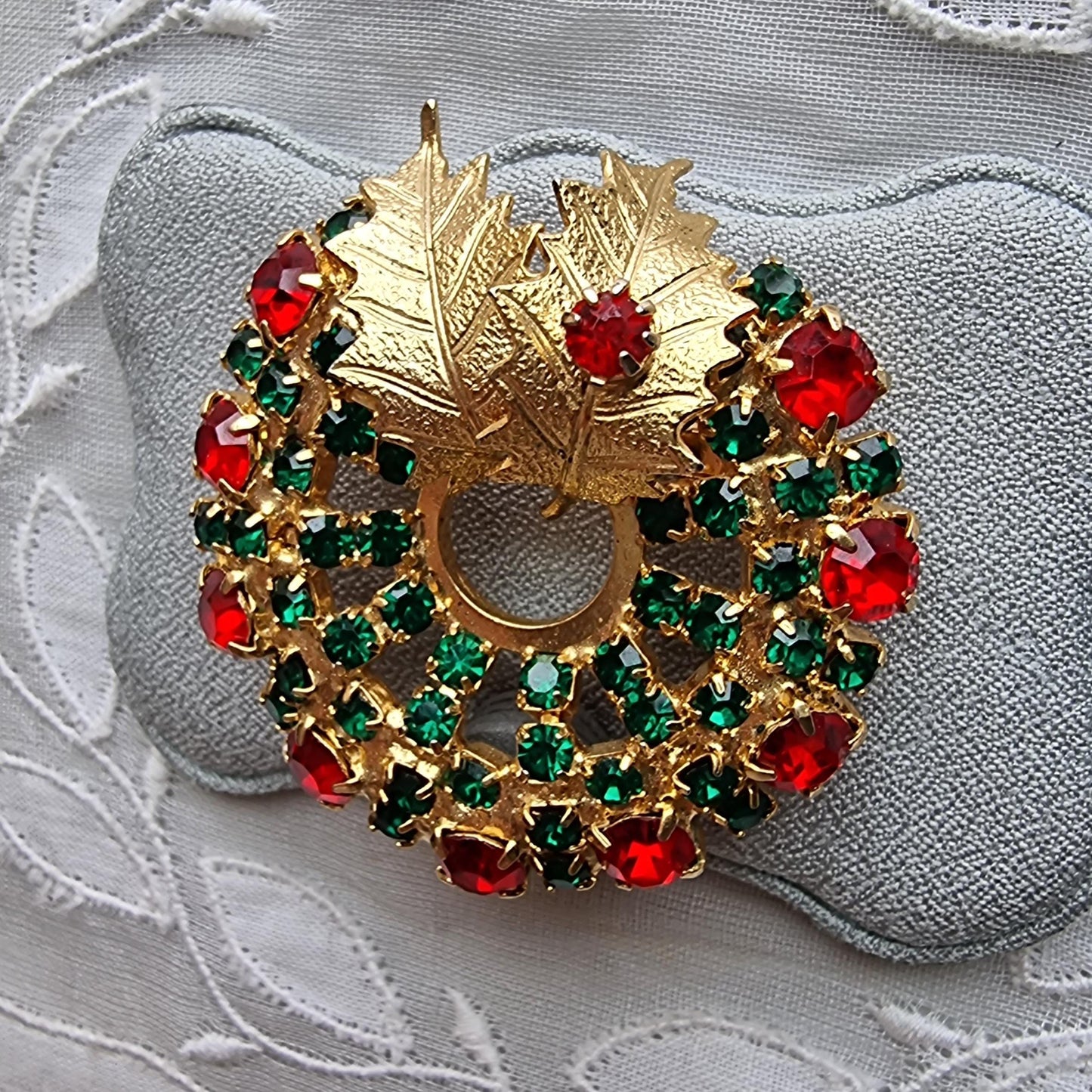 Brooch - Green and Red Crystals Christmas Wreath Brooch
