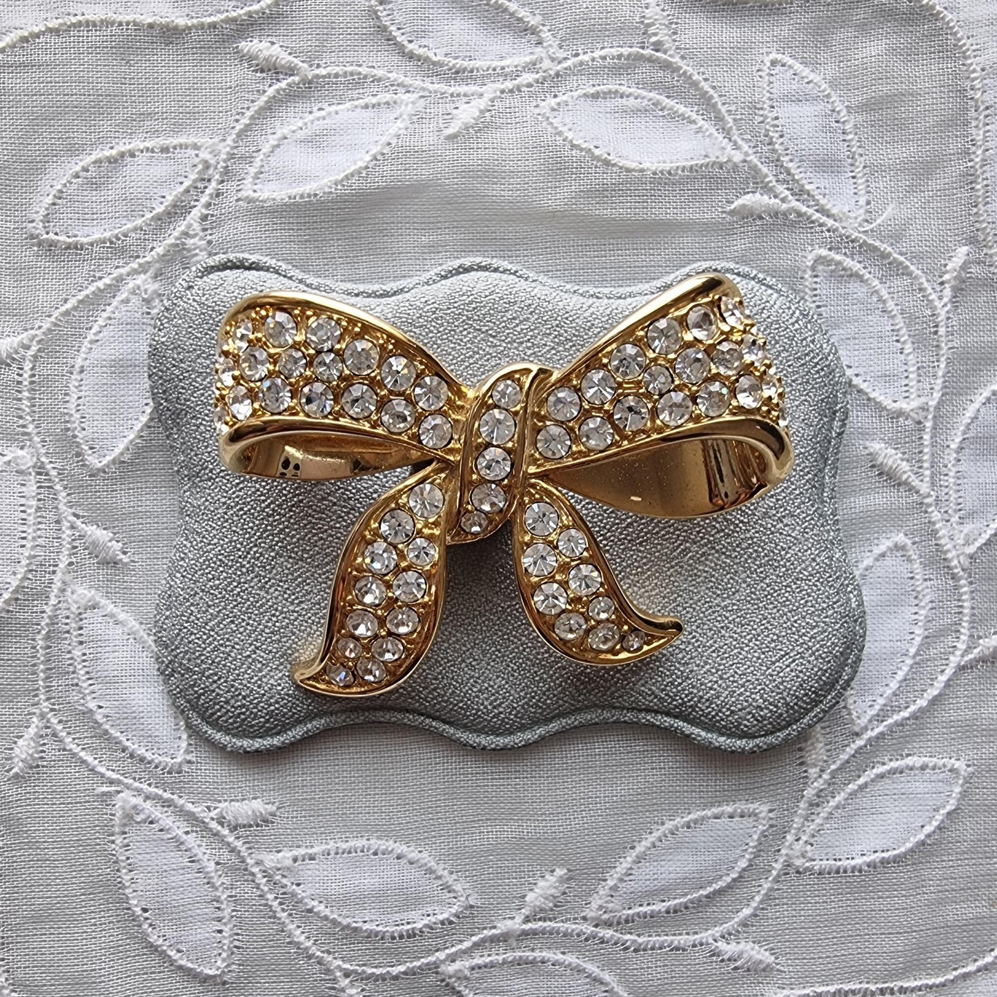 Brooch - Gold and Clear Crystals Bow Brooch