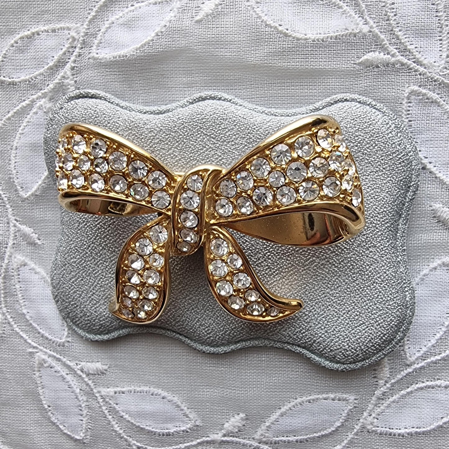 Brooch - Gold and Clear Crystals Bow Brooch