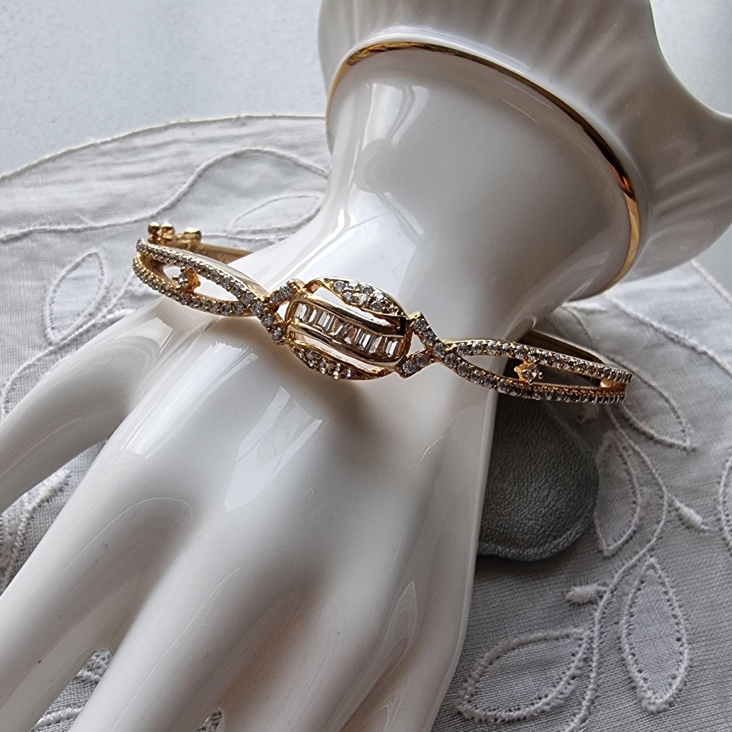 Bracelet - Gold and Fine Crystals Clamper Bracelet