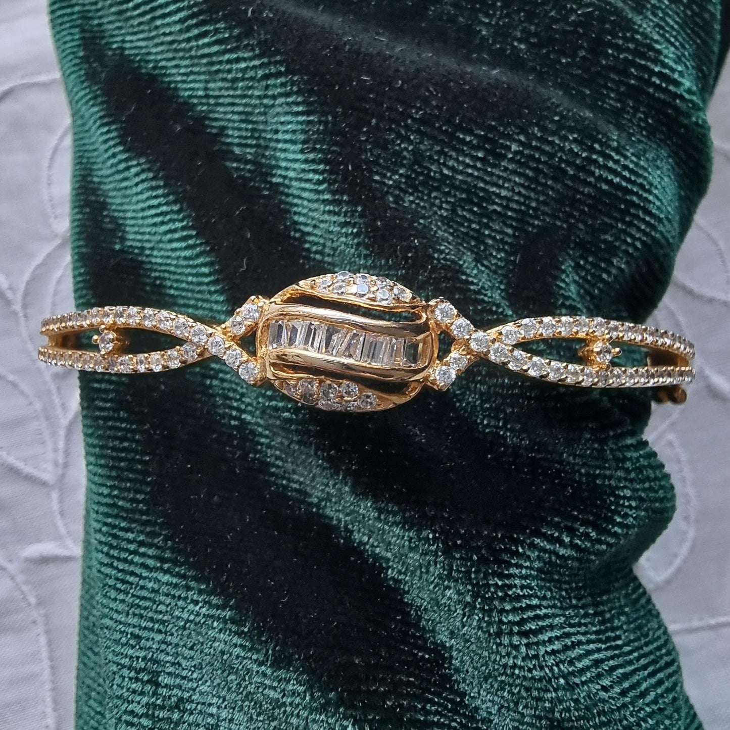 Bracelet - Gold and Fine Crystals Clamper Bracelet