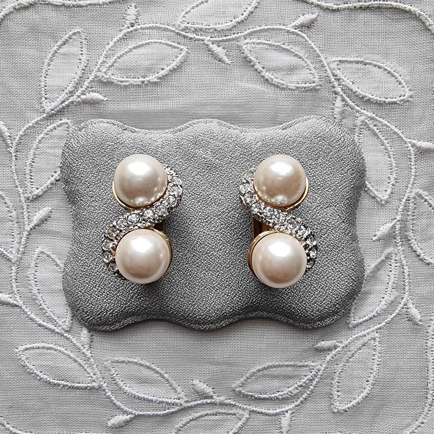 Clip on - Cascio Pearls and Crystals Swirl Clip on Earrings