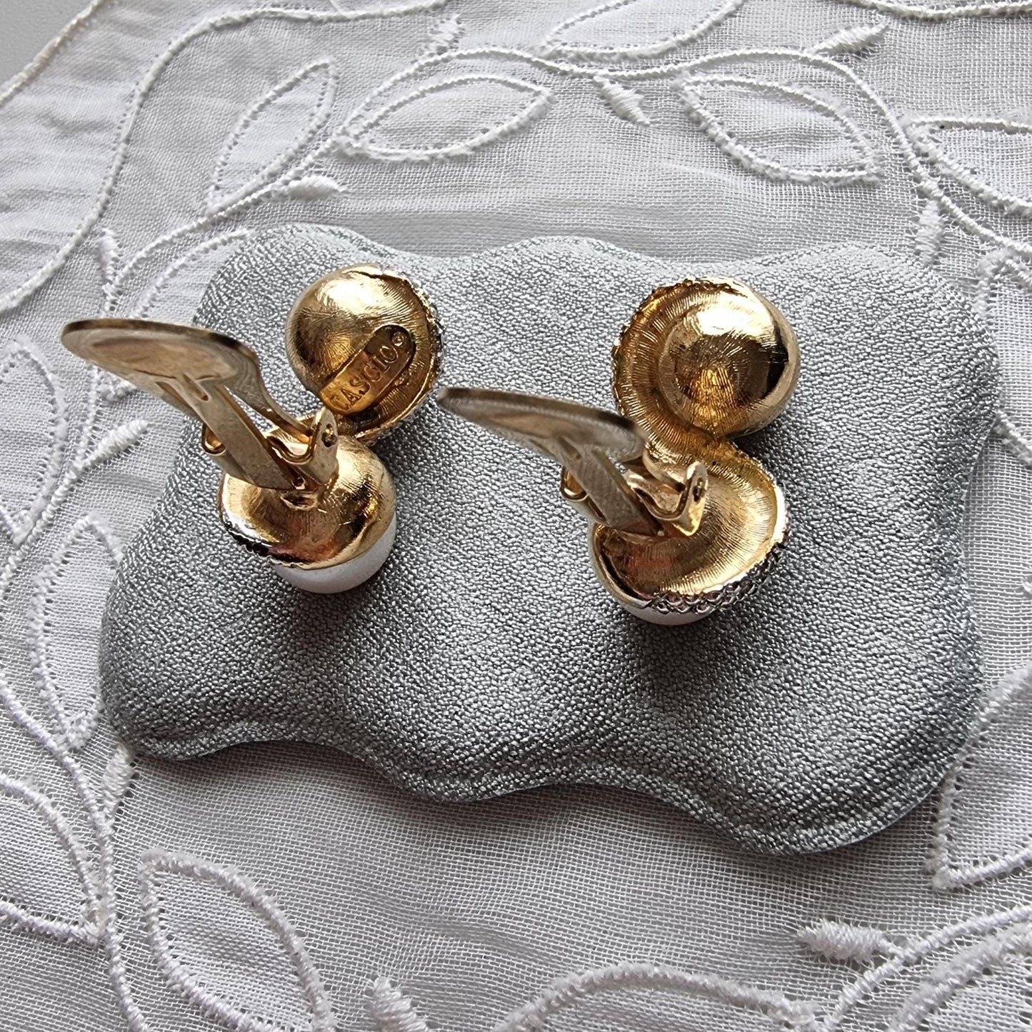 Clip on - Cascio Pearls and Crystals Swirl Clip on Earrings