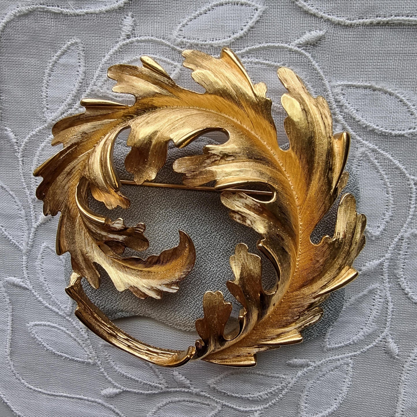 Brooch - Monet Gold Round Leaf Brooch
