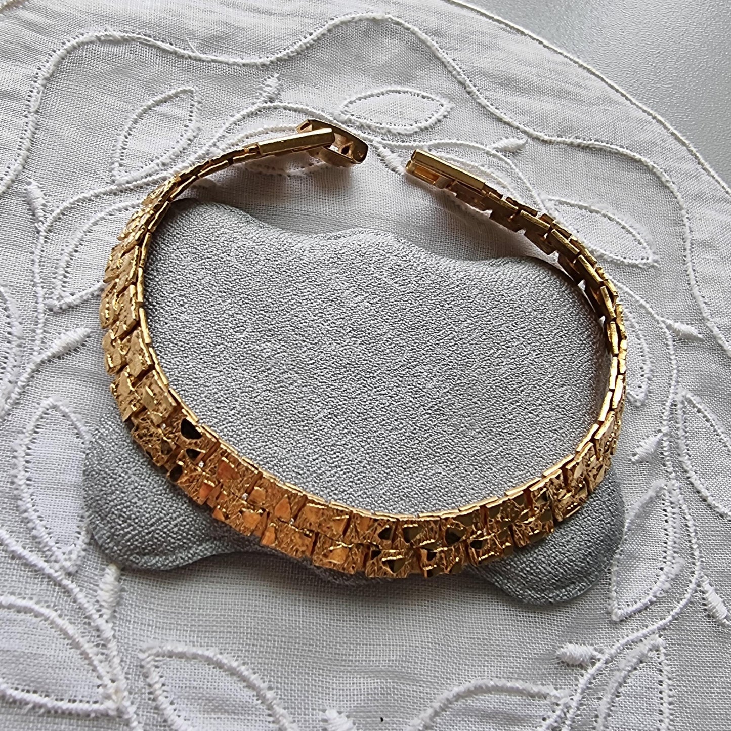 Bracelet - Gold Textured Flat Chain Bracelet