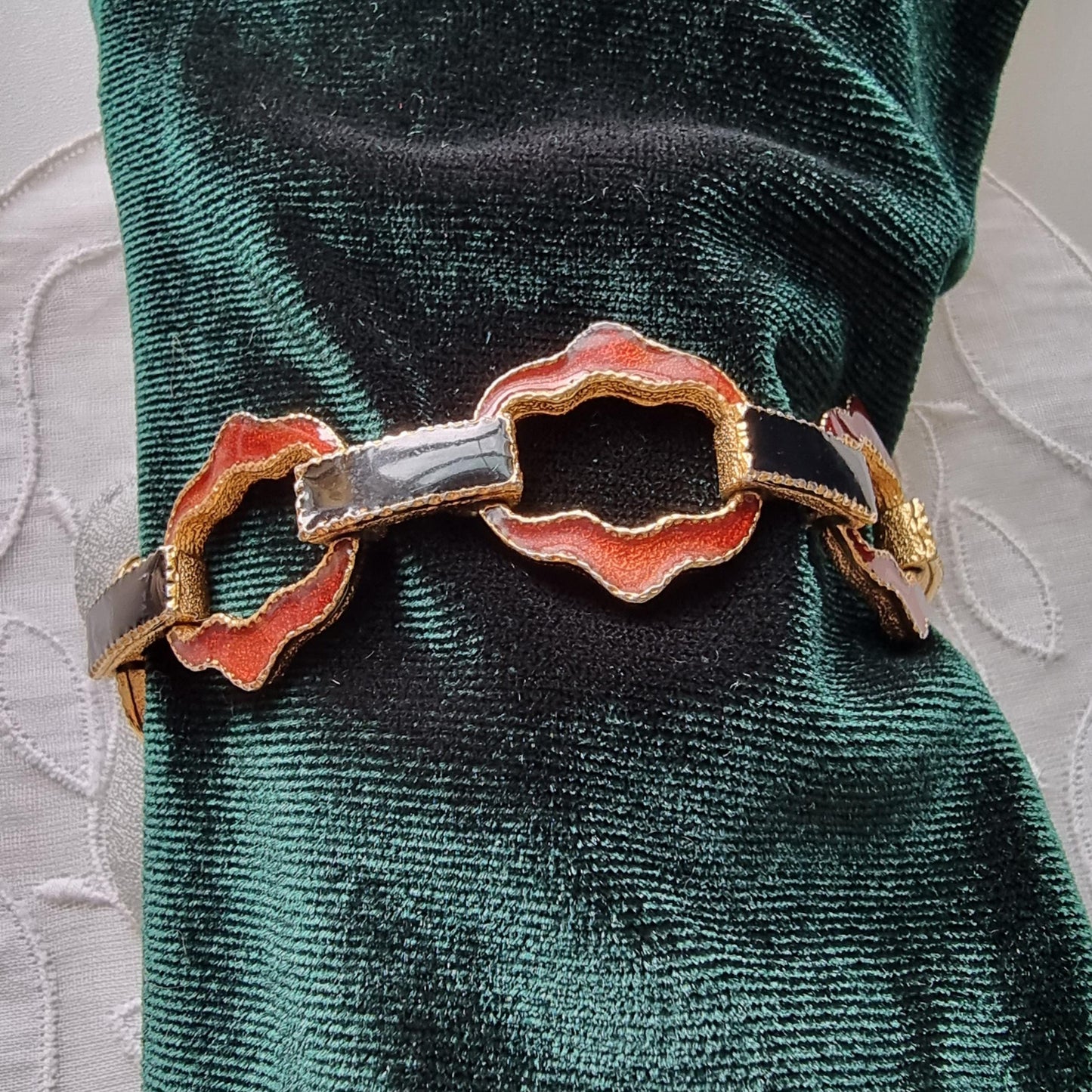 Bracelet - Avon Gold Red and Black Enamel Link Chain Bracelet