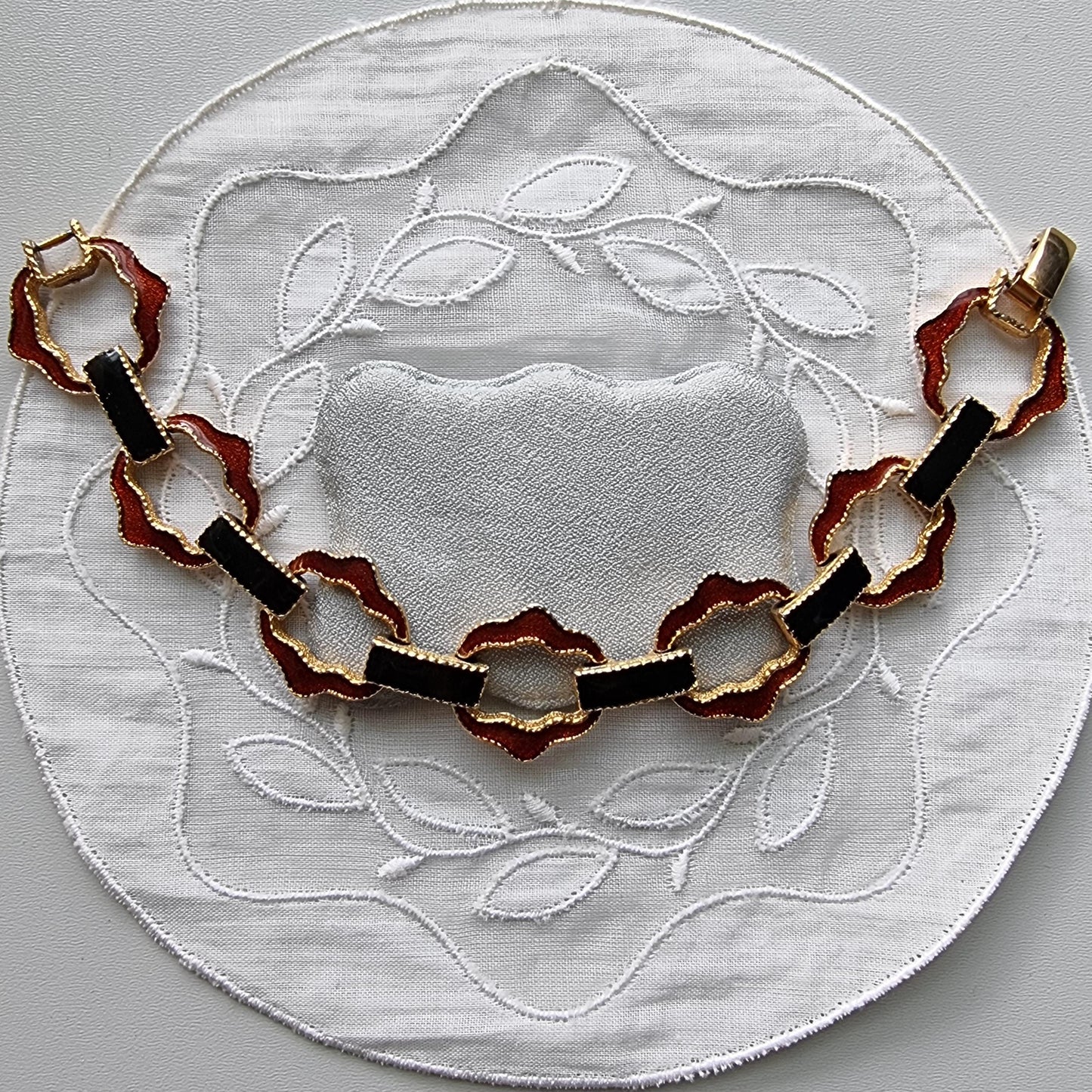 Bracelet - Avon Gold Red and Black Enamel Link Chain Bracelet