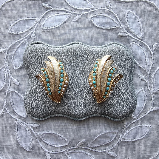 Clip on - Faux Turquoise and Pearls Stylised Flame Clip on Earrings