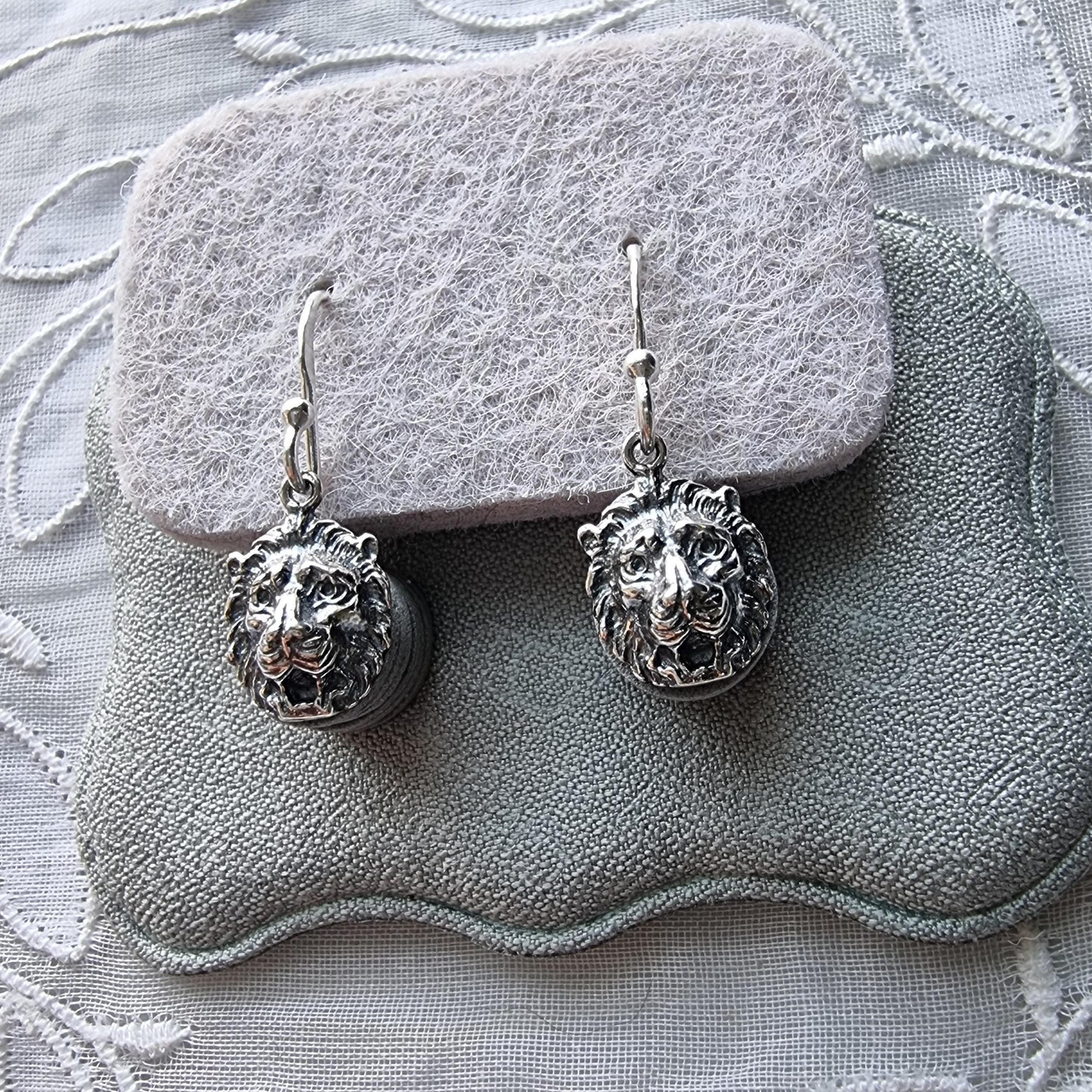 Hooks - Sterling Silver Lion Head Drops Hook Earrings