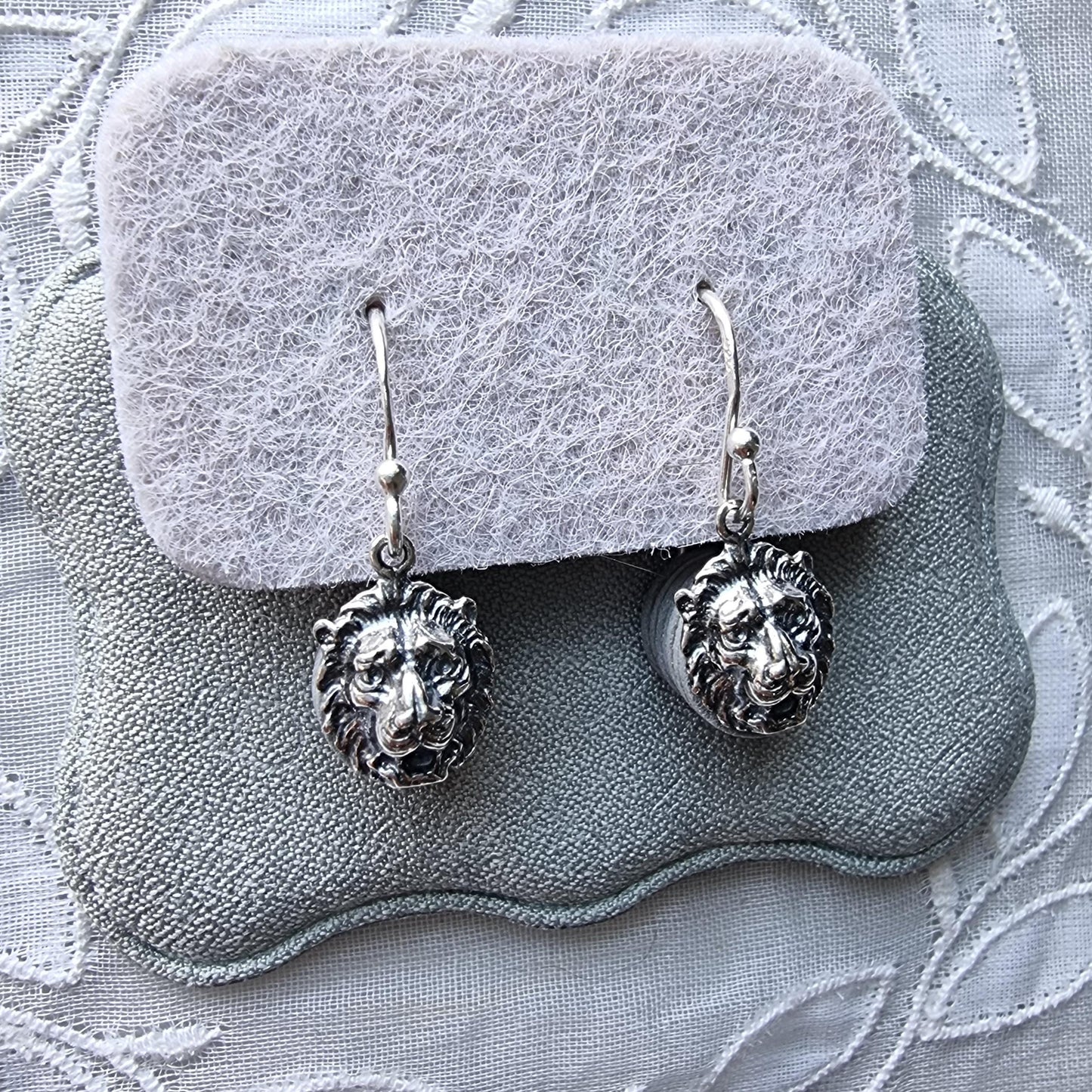 Hooks - Sterling Silver Lion Head Drops Hook Earrings