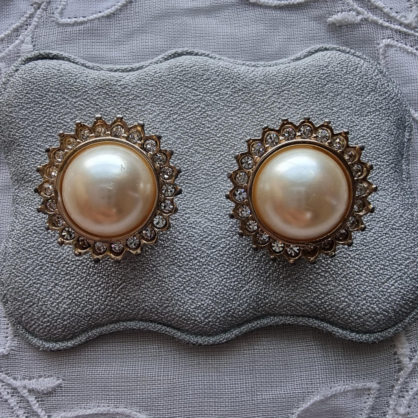 Clip on - Round Pearl and Crystals Clip on Earrings