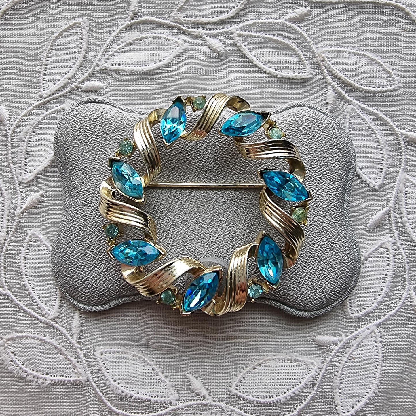 Brooch - Lisner Gold Ribbon Blue Crystals Wreath Brooch
