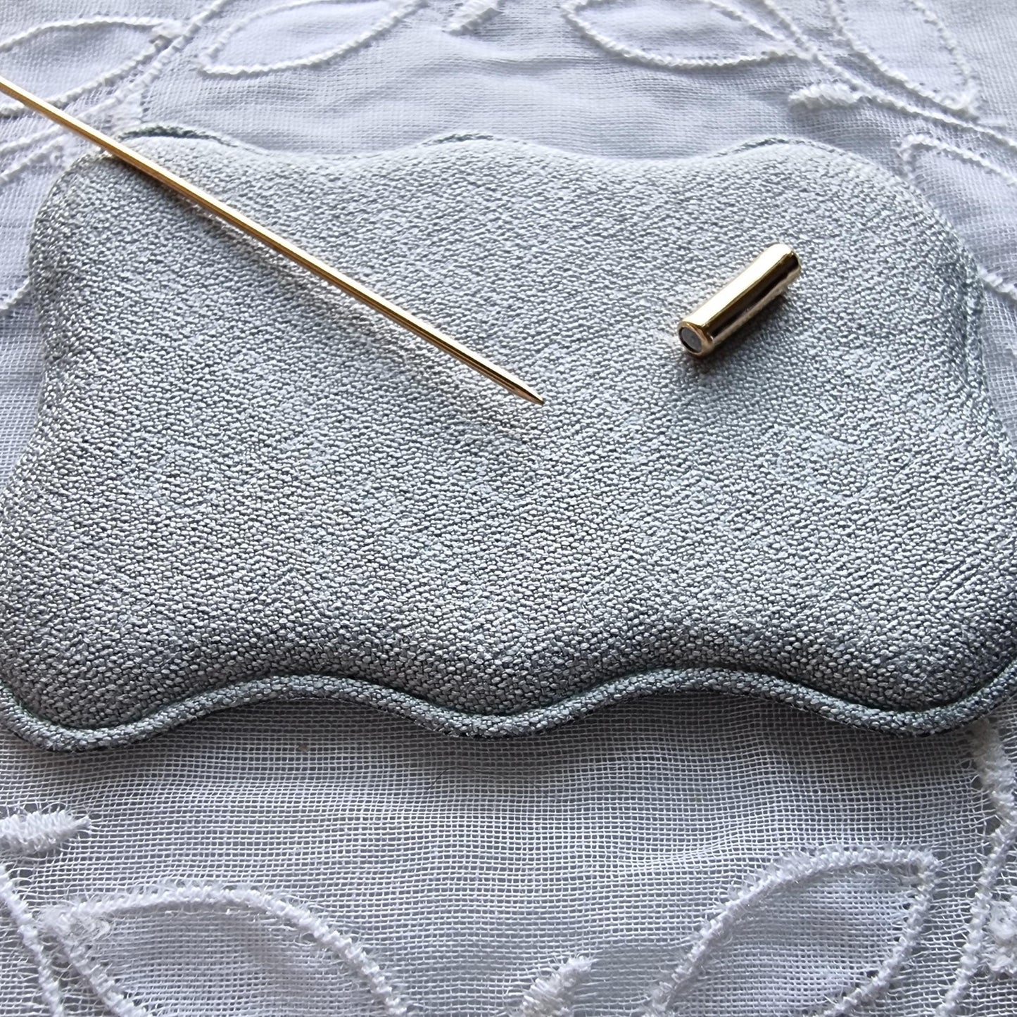 Stick Pin - Gold and Pearl Stylised Shell Stick Pin Brooch