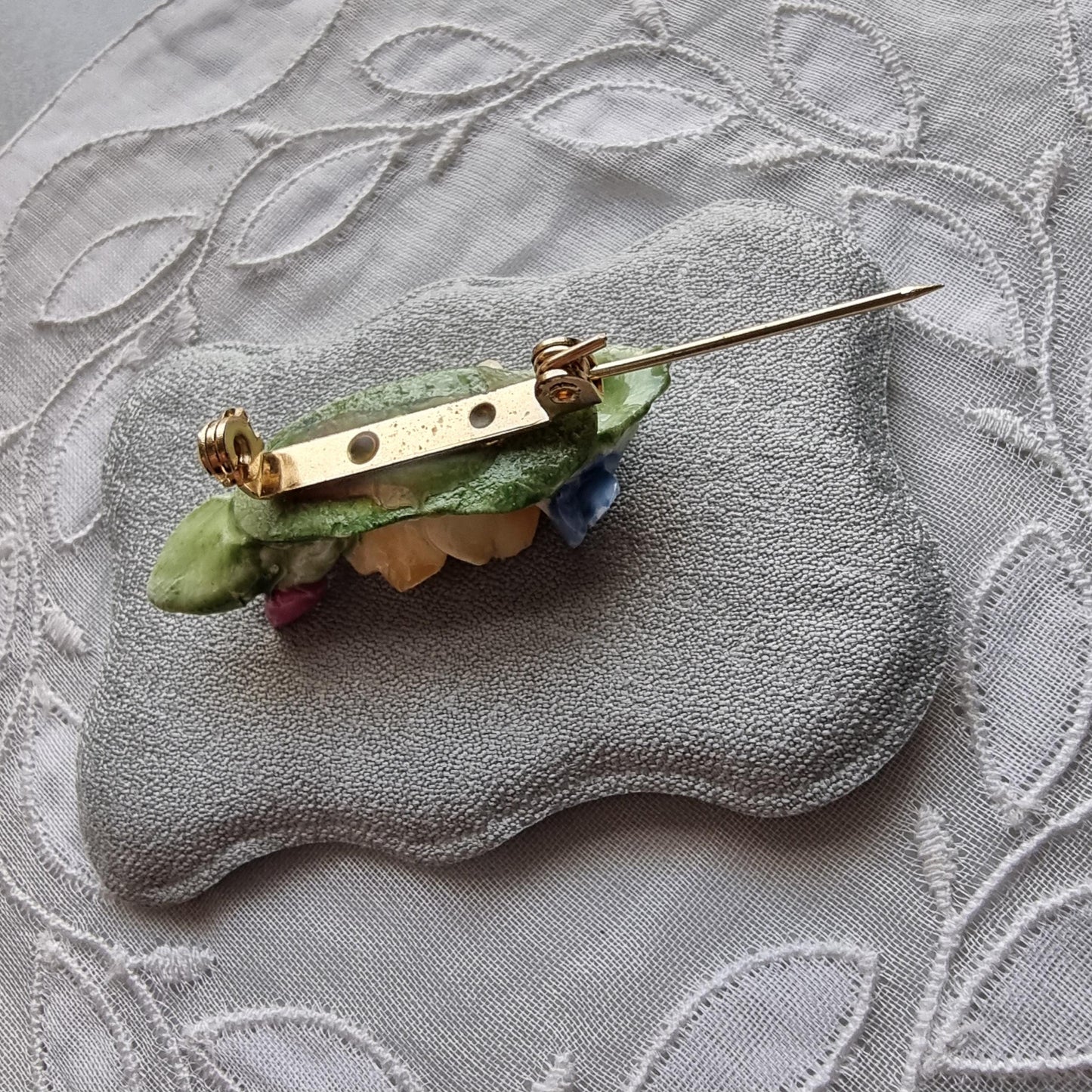 Brooch - Small Porcelain Flower Cluster Brooch