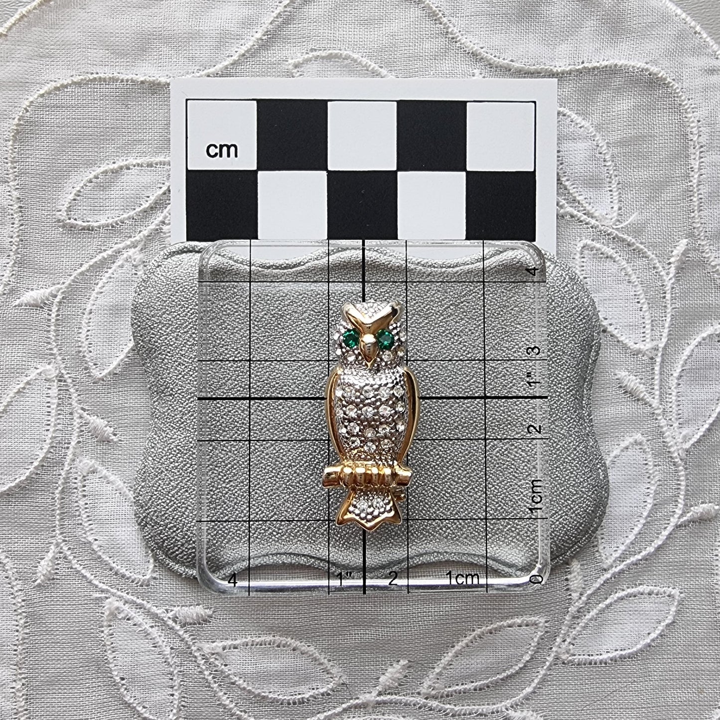 Brooch - Small Green and Clear Crystals Owl Brooch