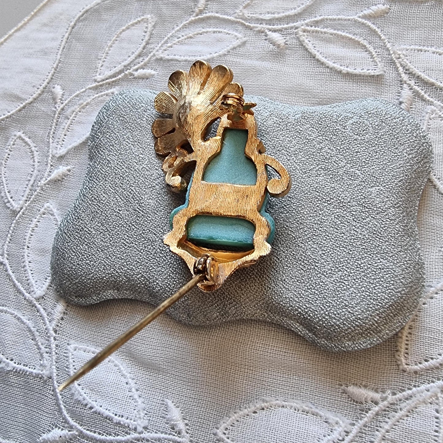 Brooch - Vintage Turquoise Acrylic Buddha and Pearl Flower Brooch