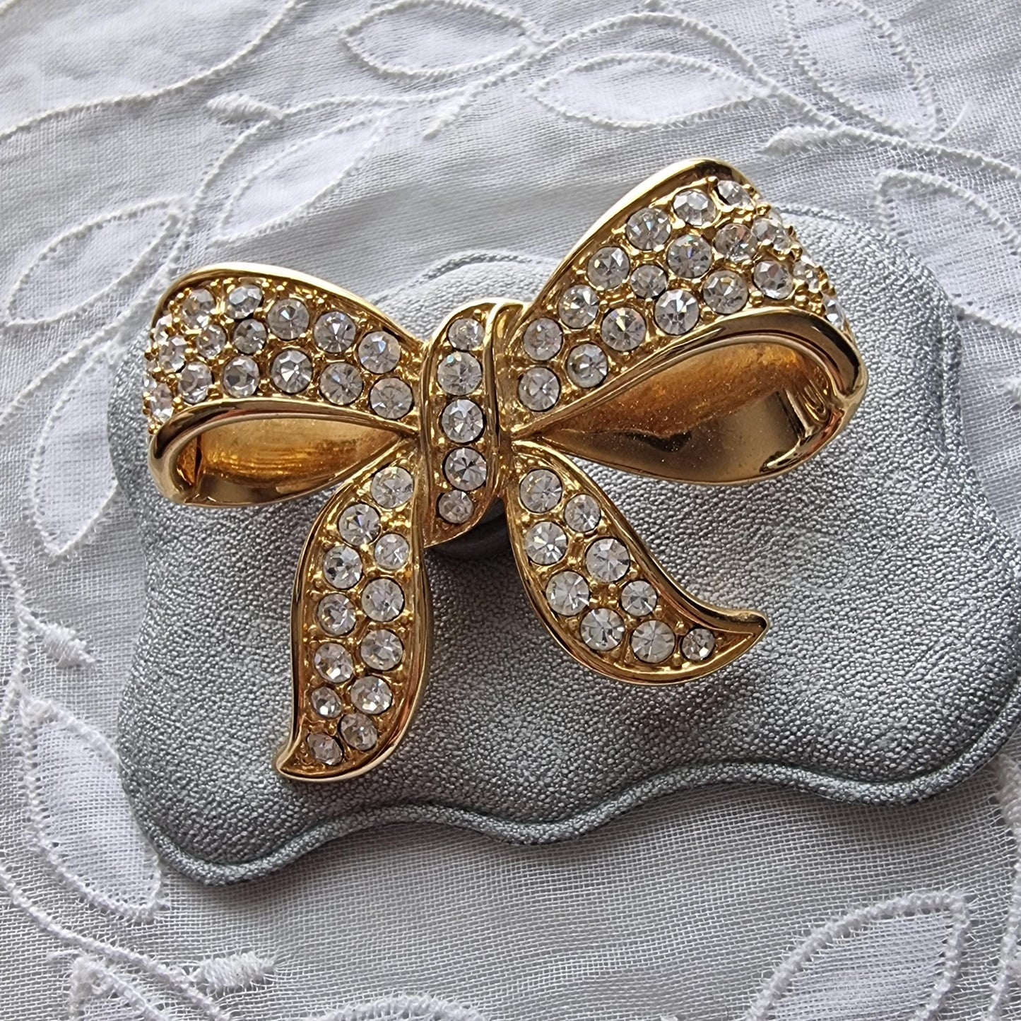 Brooch - Gold and Clear Crystals Bow Brooch
