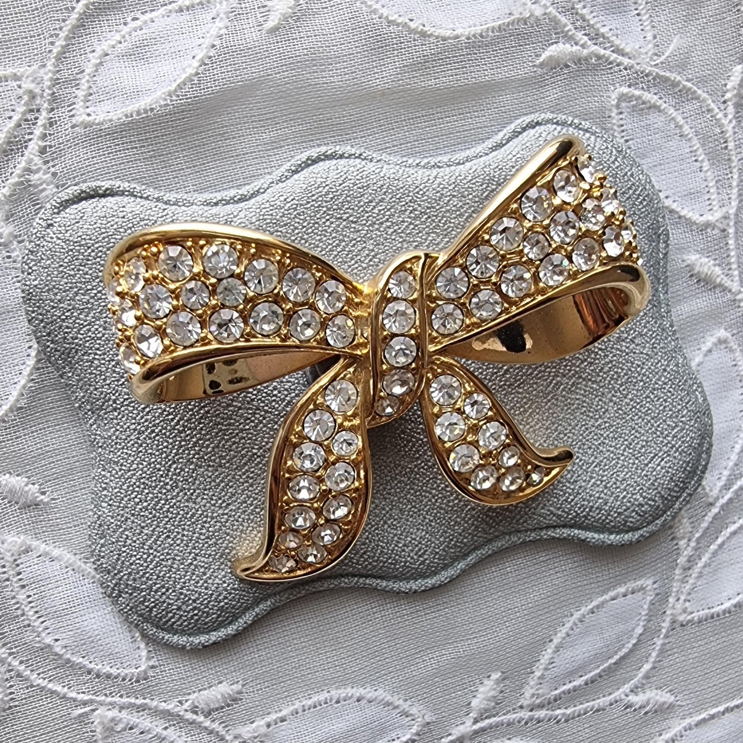 Brooch - Gold and Clear Crystals Bow Brooch