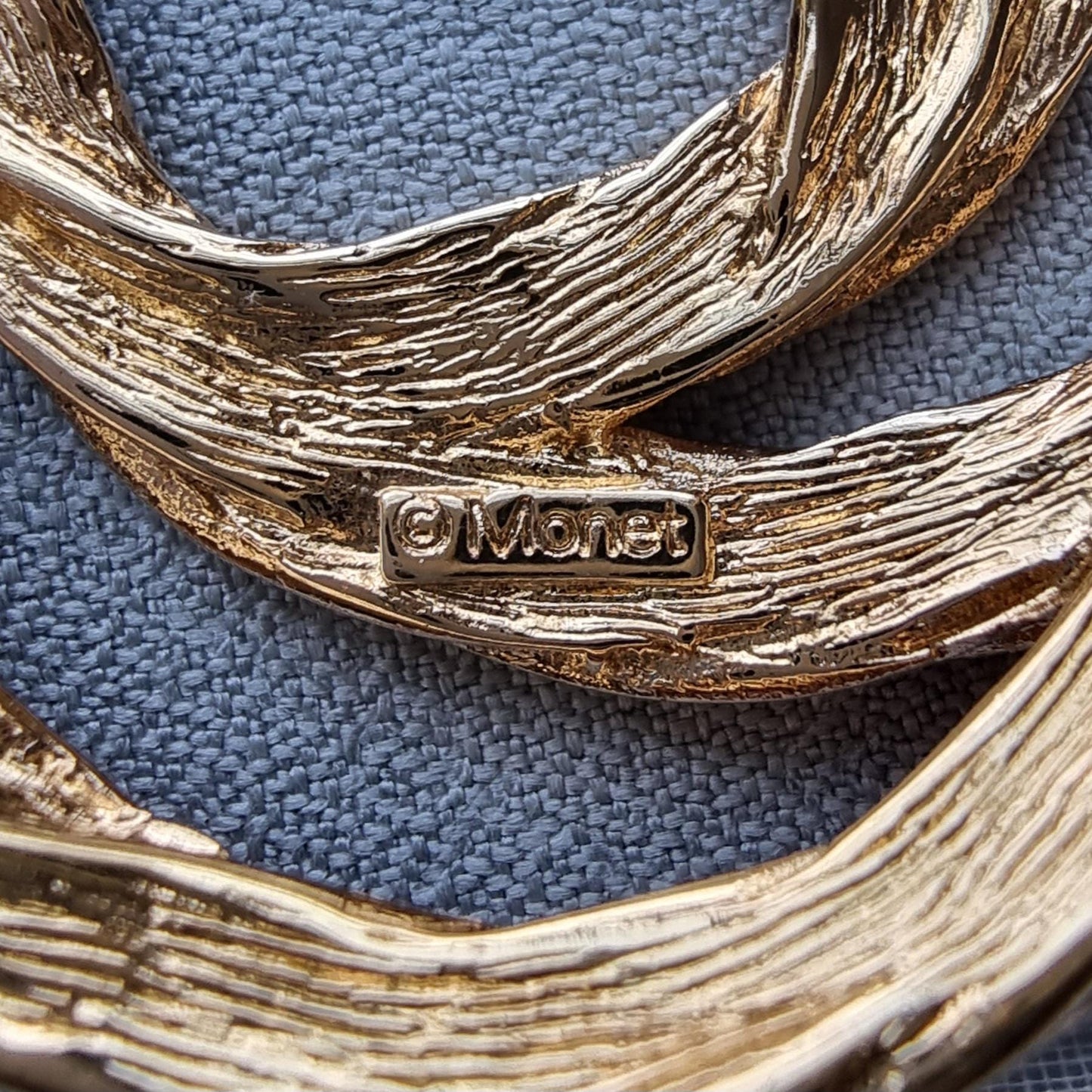 Brooch - Monet Gold Twist Wire Knot Brooch