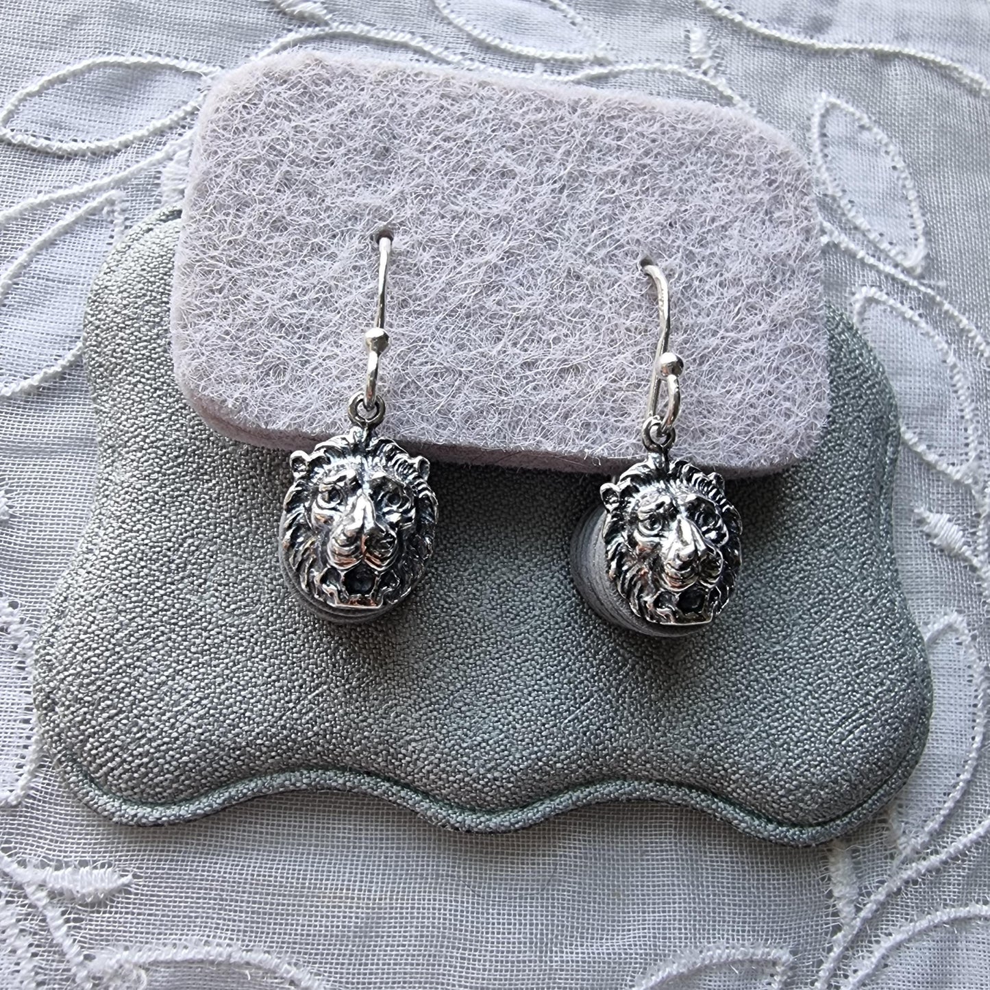 Hooks - Sterling Silver Lion Head Drops Hook Earrings