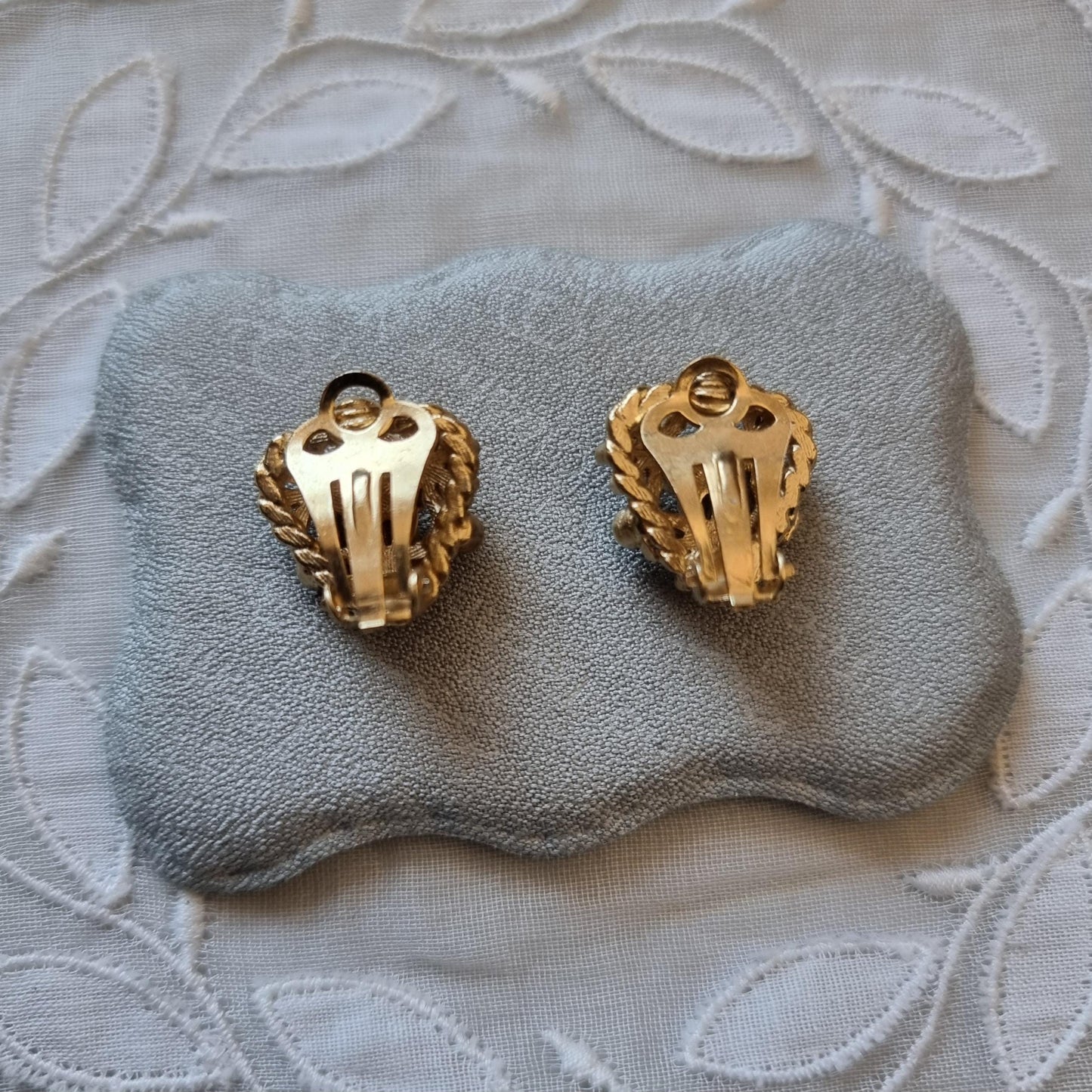 Clip on - Mint Green Enamel Flower Cluster Clip on Earrings