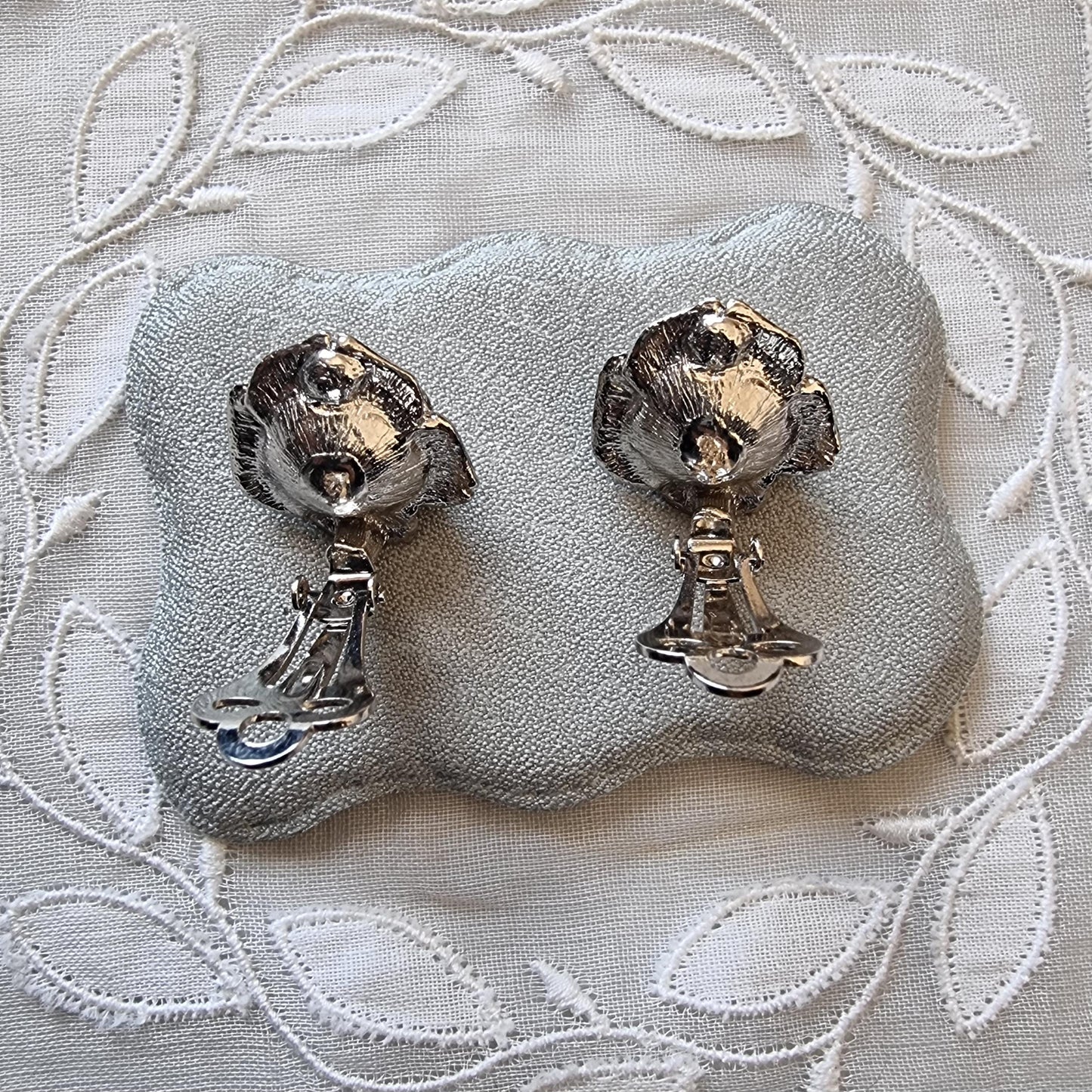 Clip on - Silver Pearl Rose Clip On Earrings