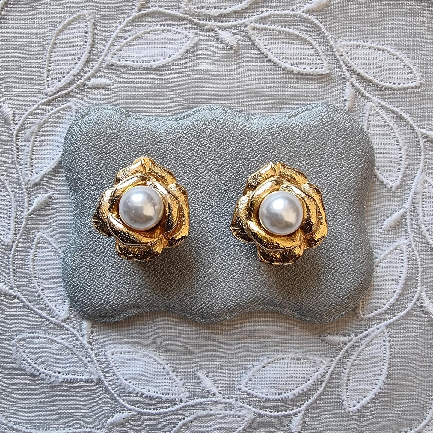 Clip on - Gold Pearl Rose Clip On Earrings