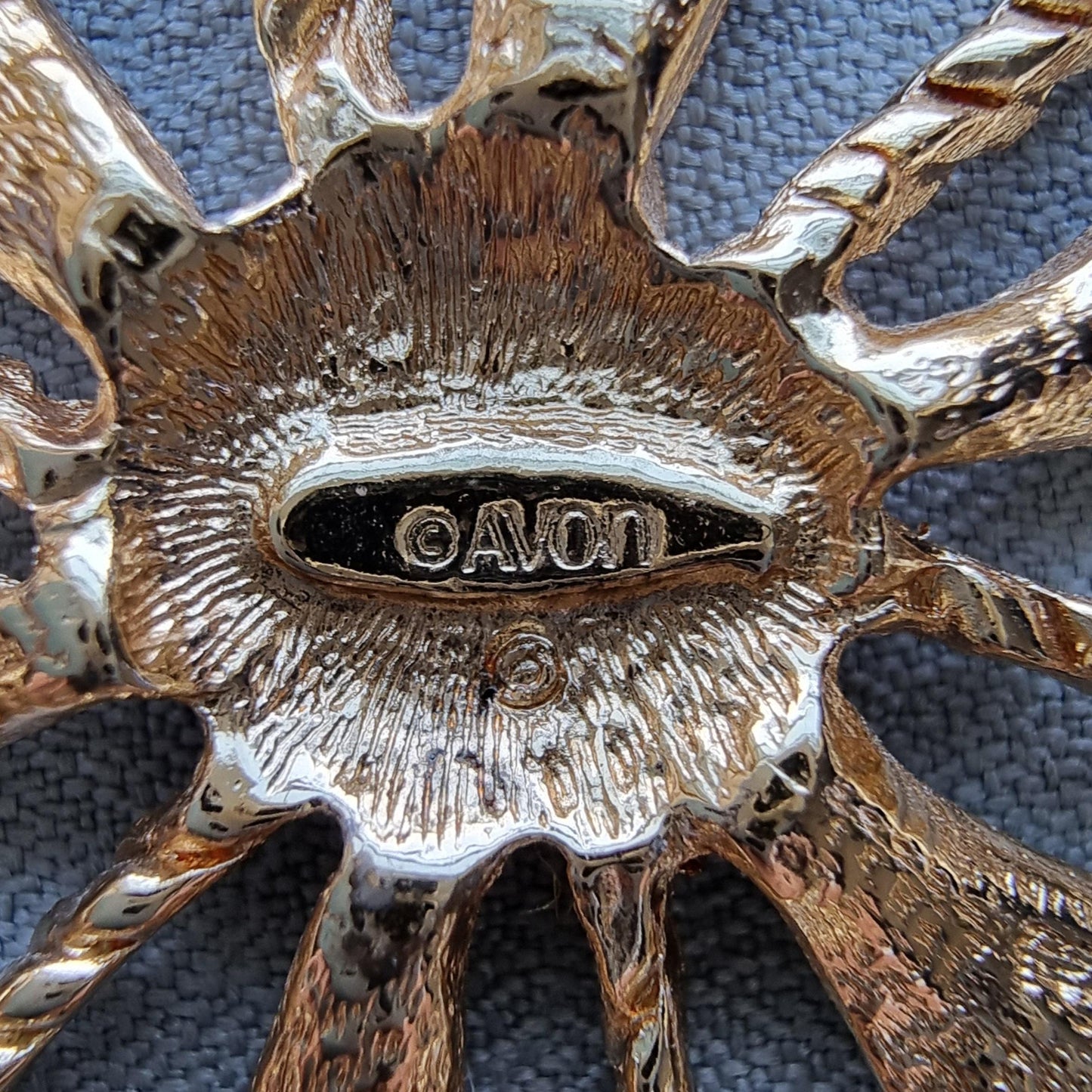 Brooch - Avon Big Heart Crystal Spray Brooch