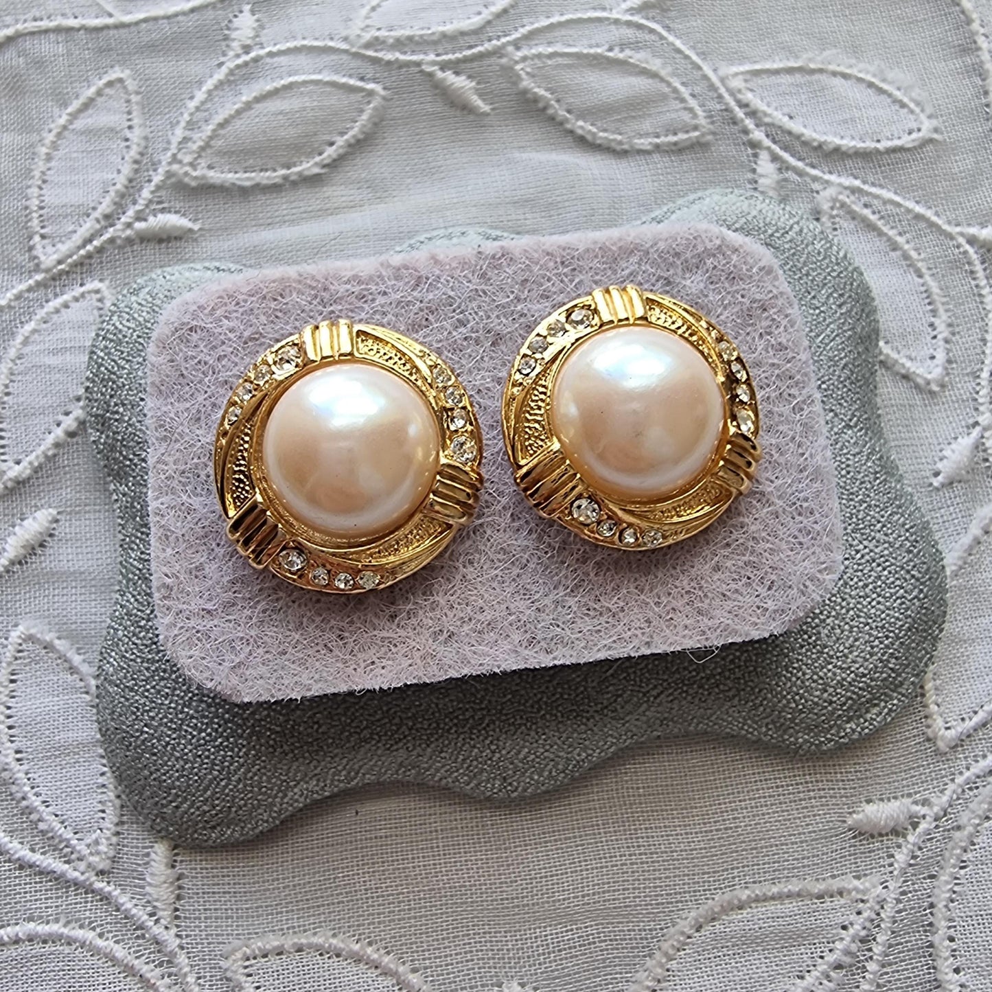 Posts - Gold and Crystals Swirl Pearl Stud Earrings