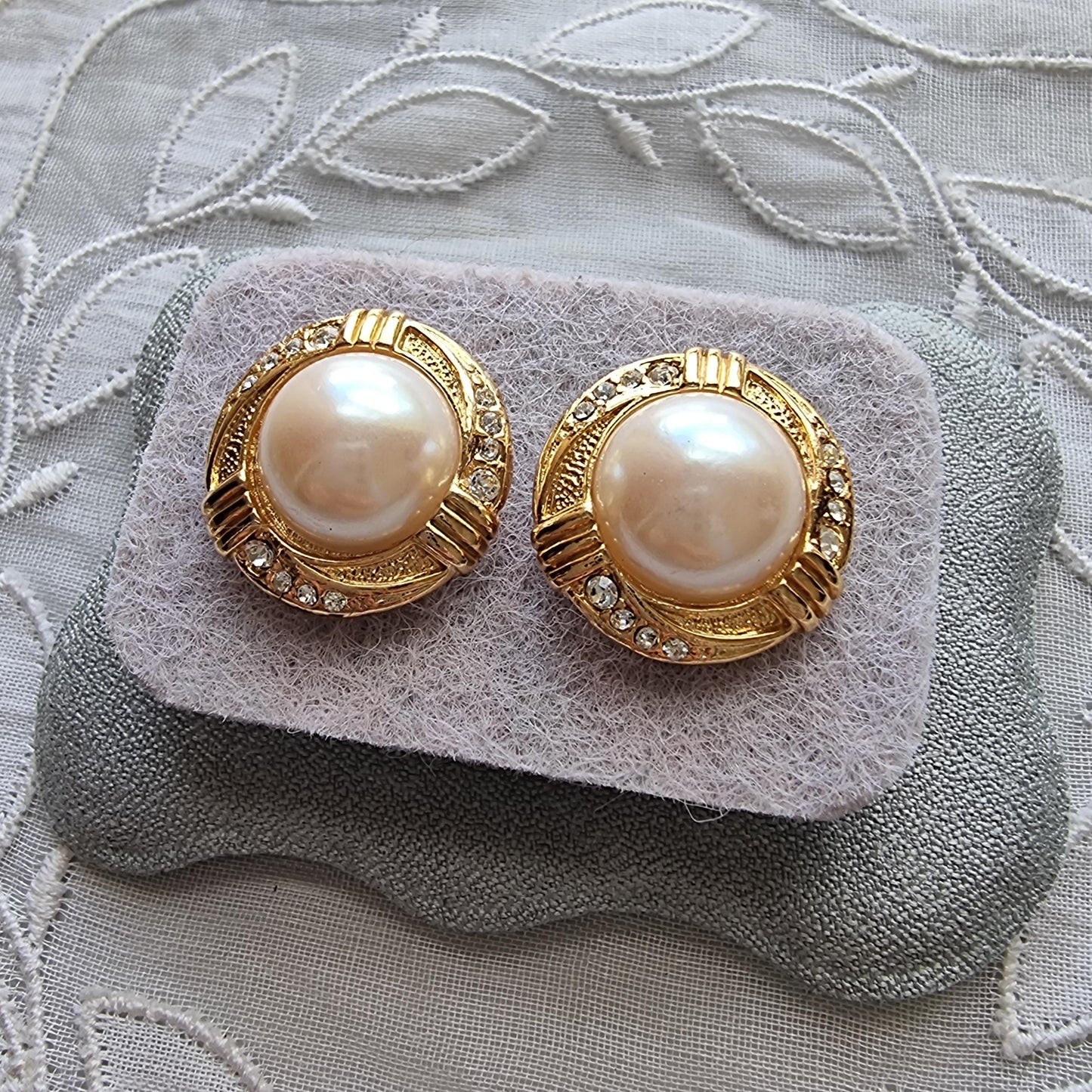 Posts - Gold and Crystals Swirl Pearl Stud Earrings