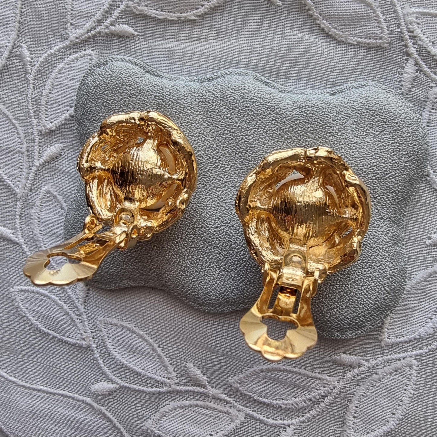 Clip on - Gold Nest Faux Pearl Clip On Earrings