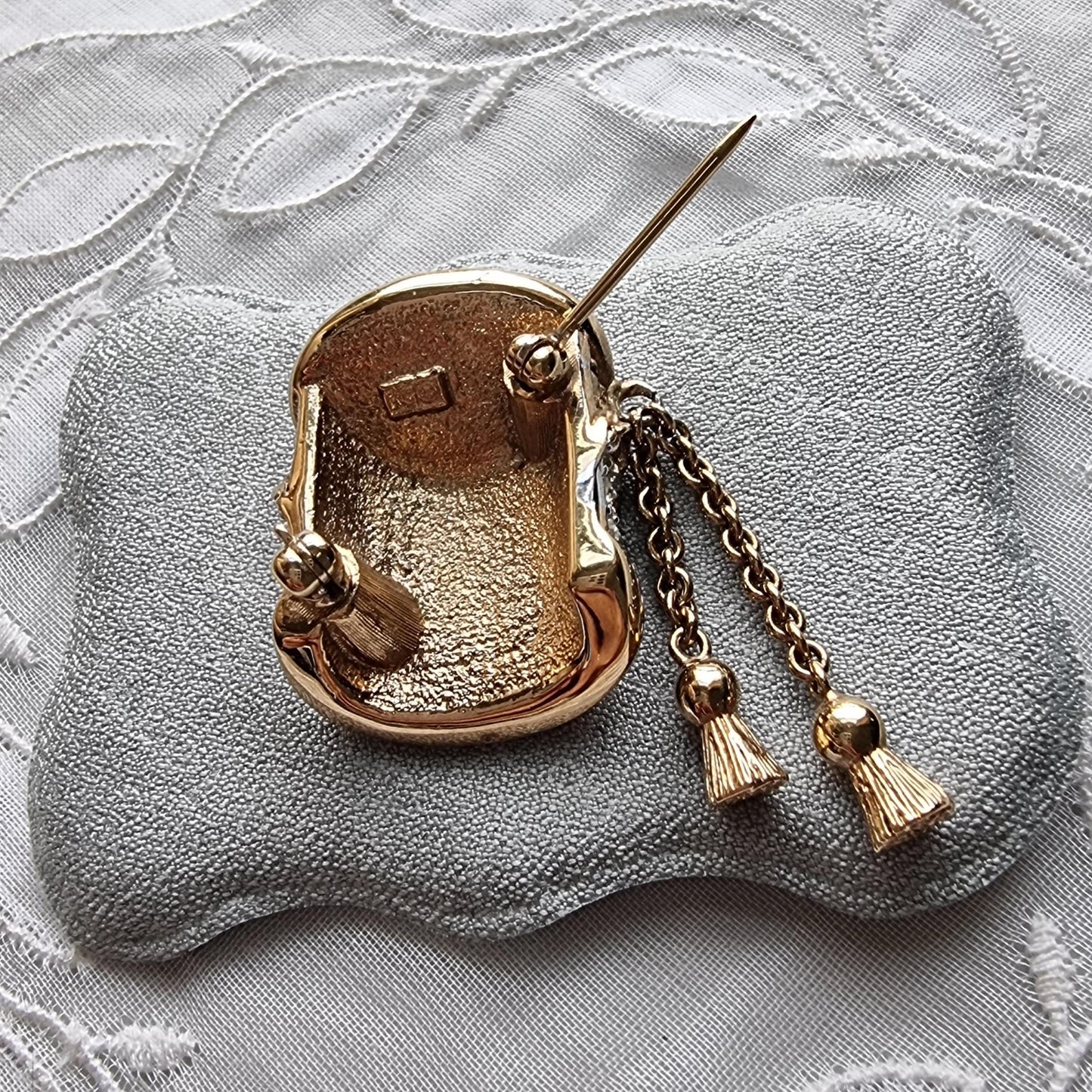 Brooch - iG Gold Crystal Drum with Tassel Chain Brooch