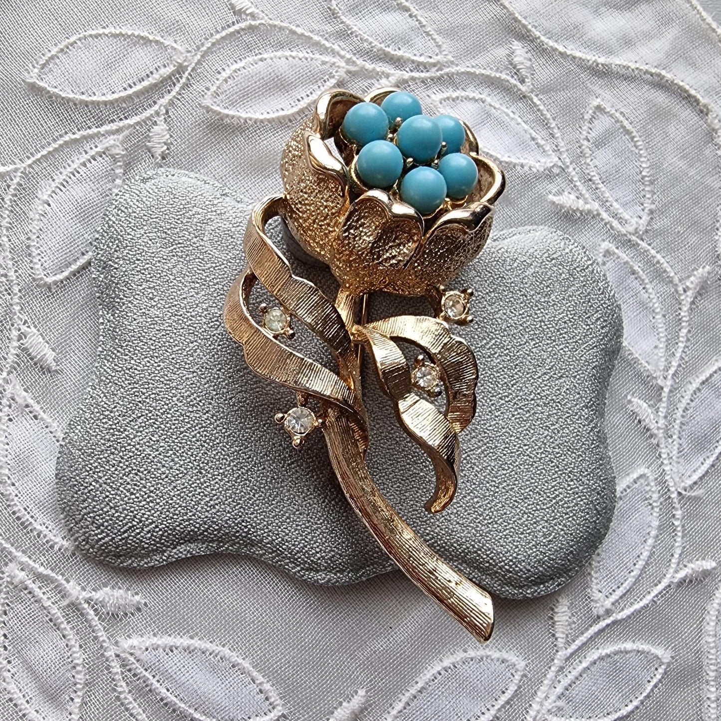 Brooch - Sarah Coventry Turquoise and Crystal Flower Stem Brooch