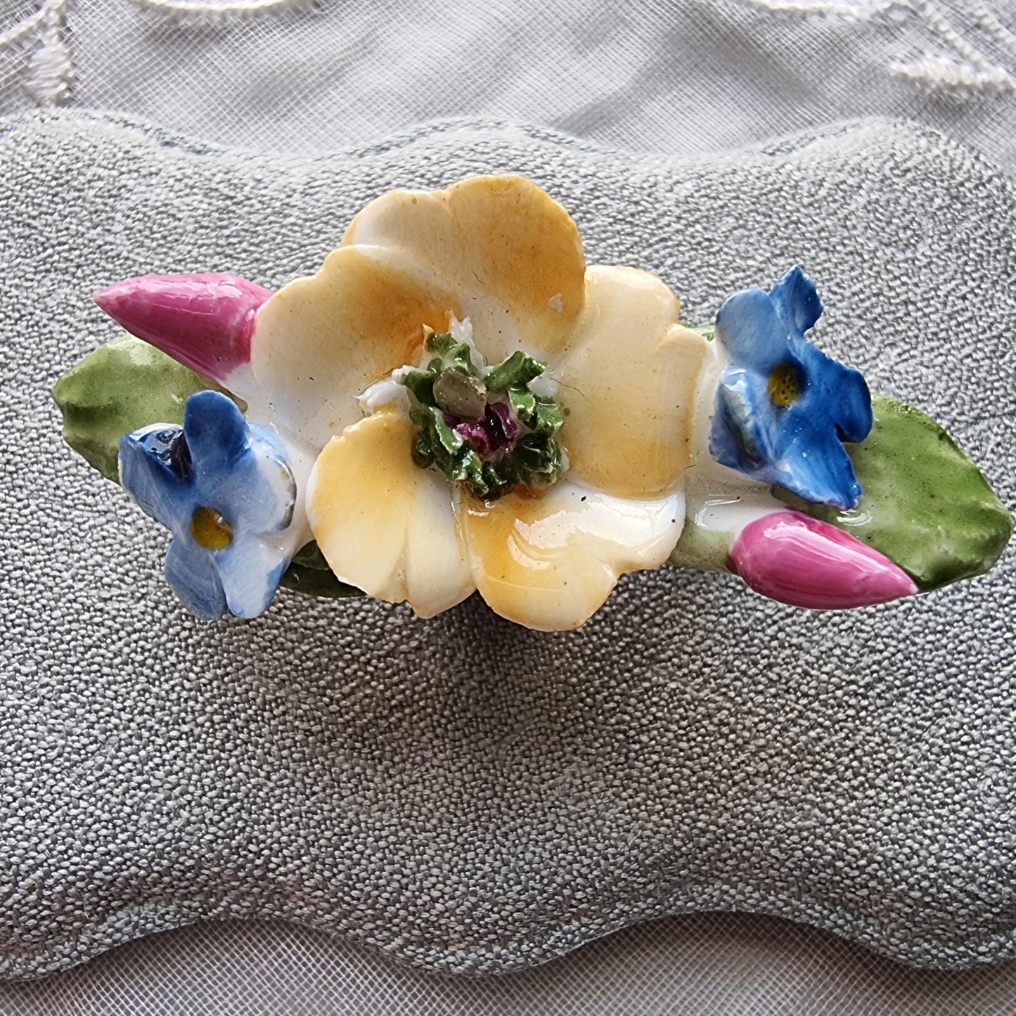 Brooch - Small Porcelain Flower Cluster Brooch