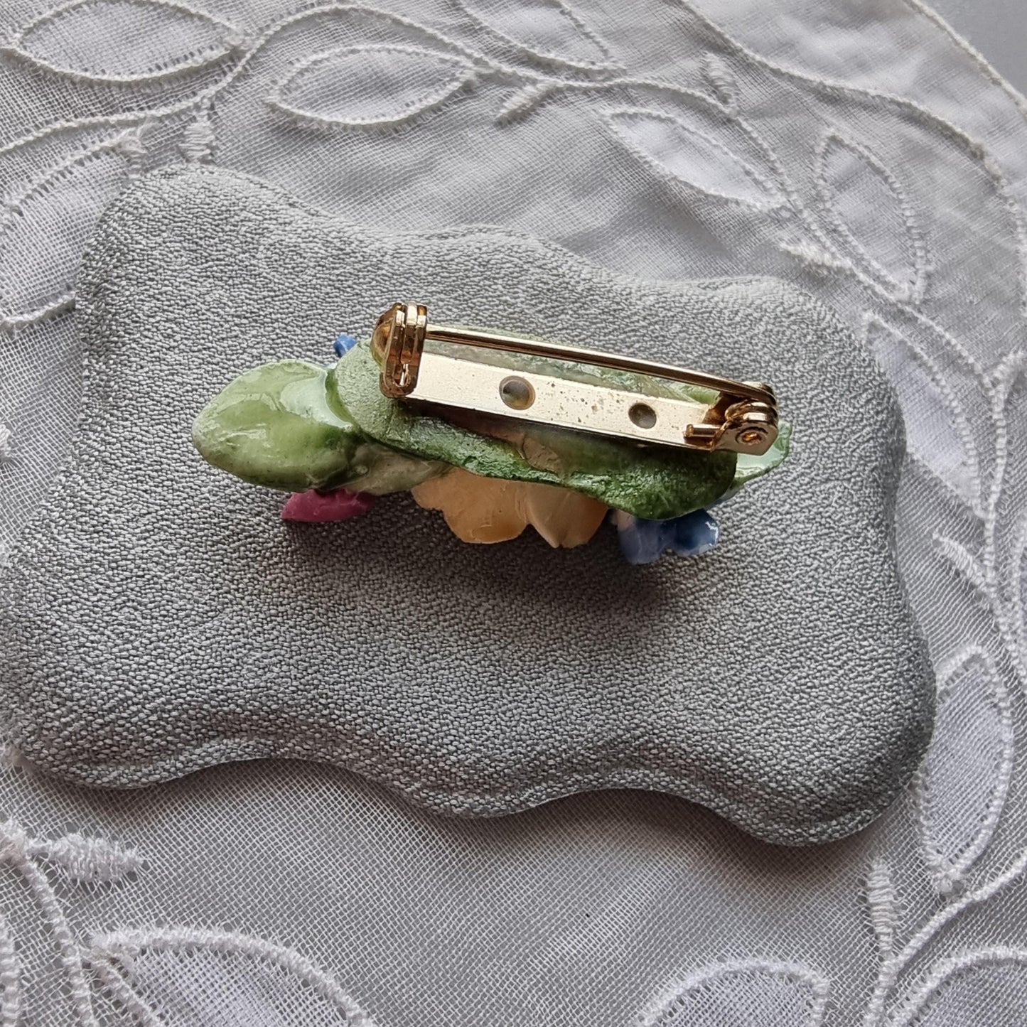 Brooch - Small Porcelain Flower Cluster Brooch