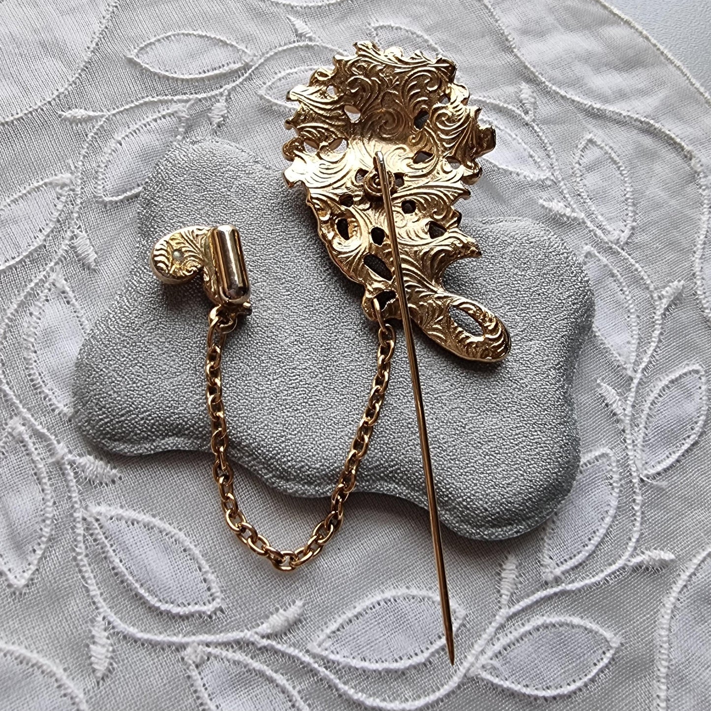 Stick Pin - Pearl and Crystals Flower Chain Stick Pin Brooch
