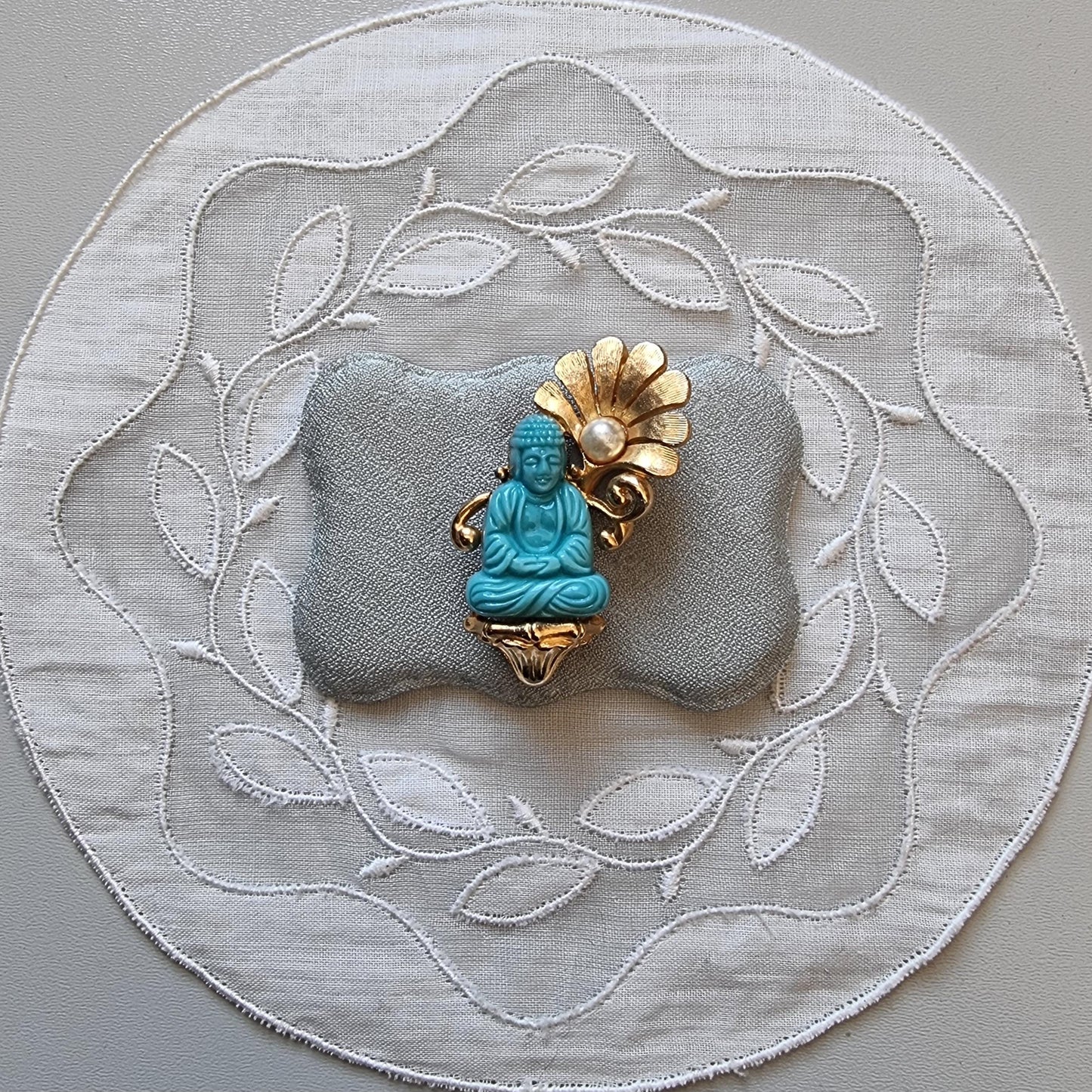 Brooch - Vintage Turquoise Acrylic Buddha and Pearl Flower Brooch