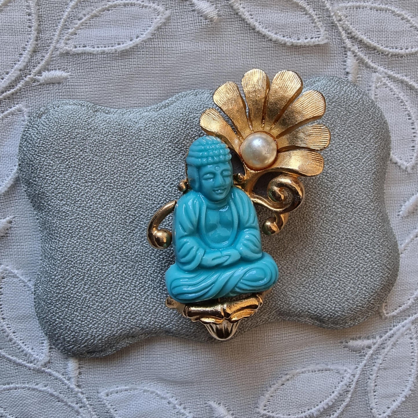 Brooch - Vintage Turquoise Acrylic Buddha and Pearl Flower Brooch
