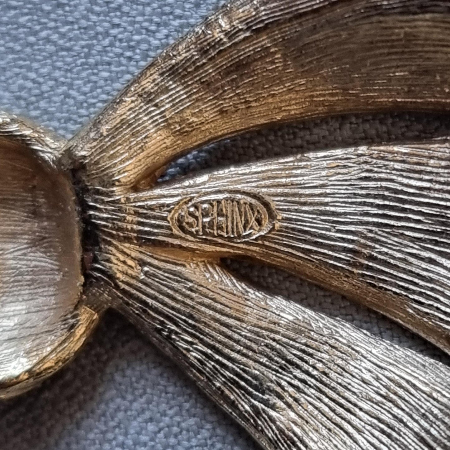 Brooch - Sphinx Gold Turquoise Bow Brooch