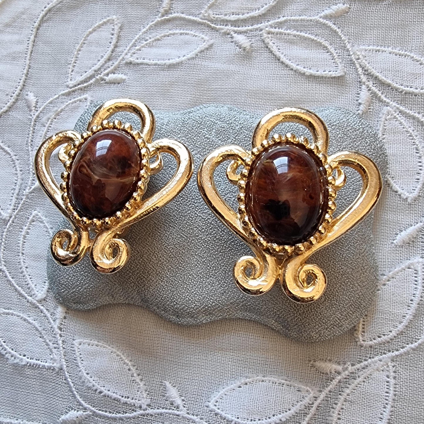 Clip on - Gold Wirework Brown Marbled Glass Cabochon Clip On Earrings